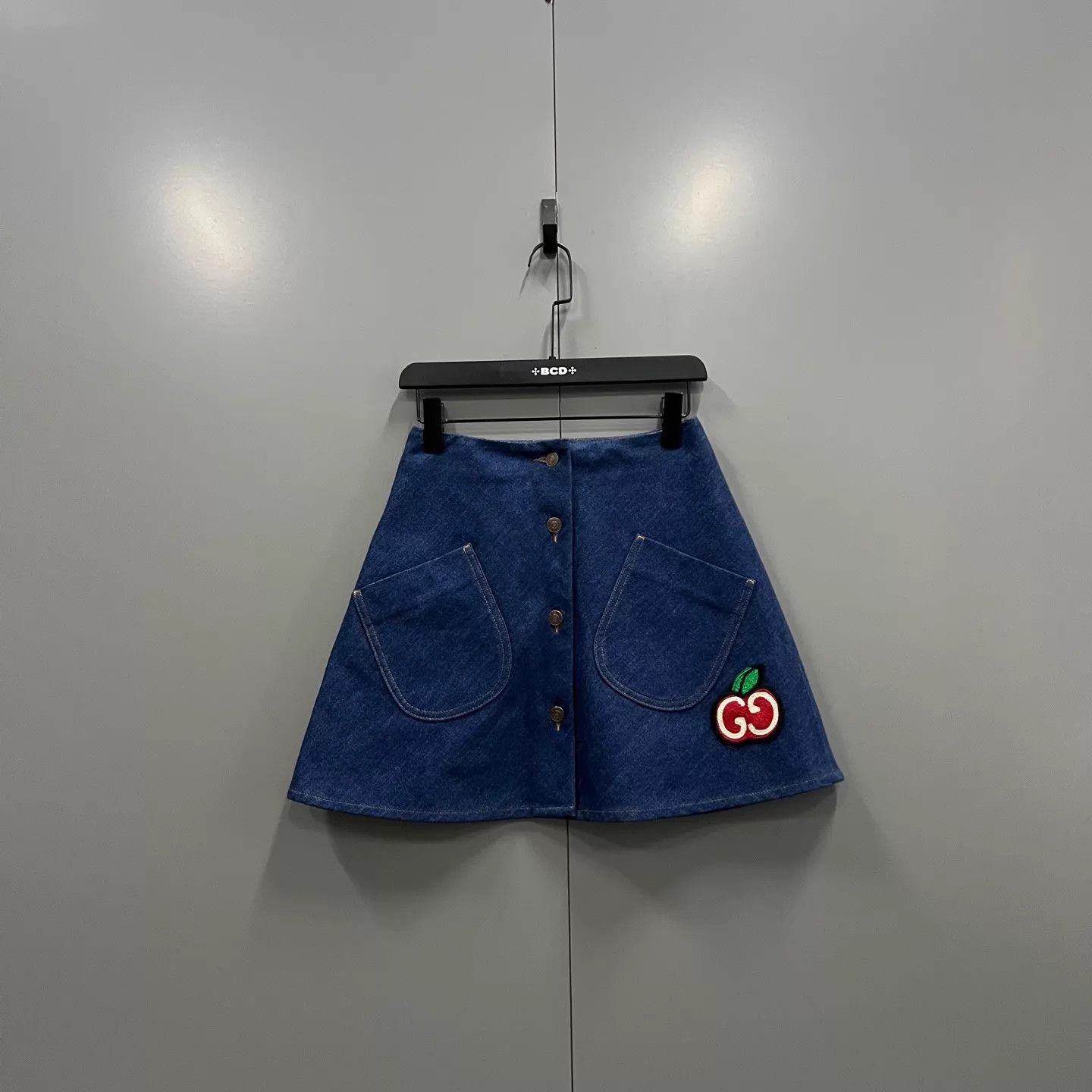 Gucci GUCCI GG Embroidered Denim Mini Skirt 38 98 New Size 25" / US 0 / IT 36 - 1 Thumbnail