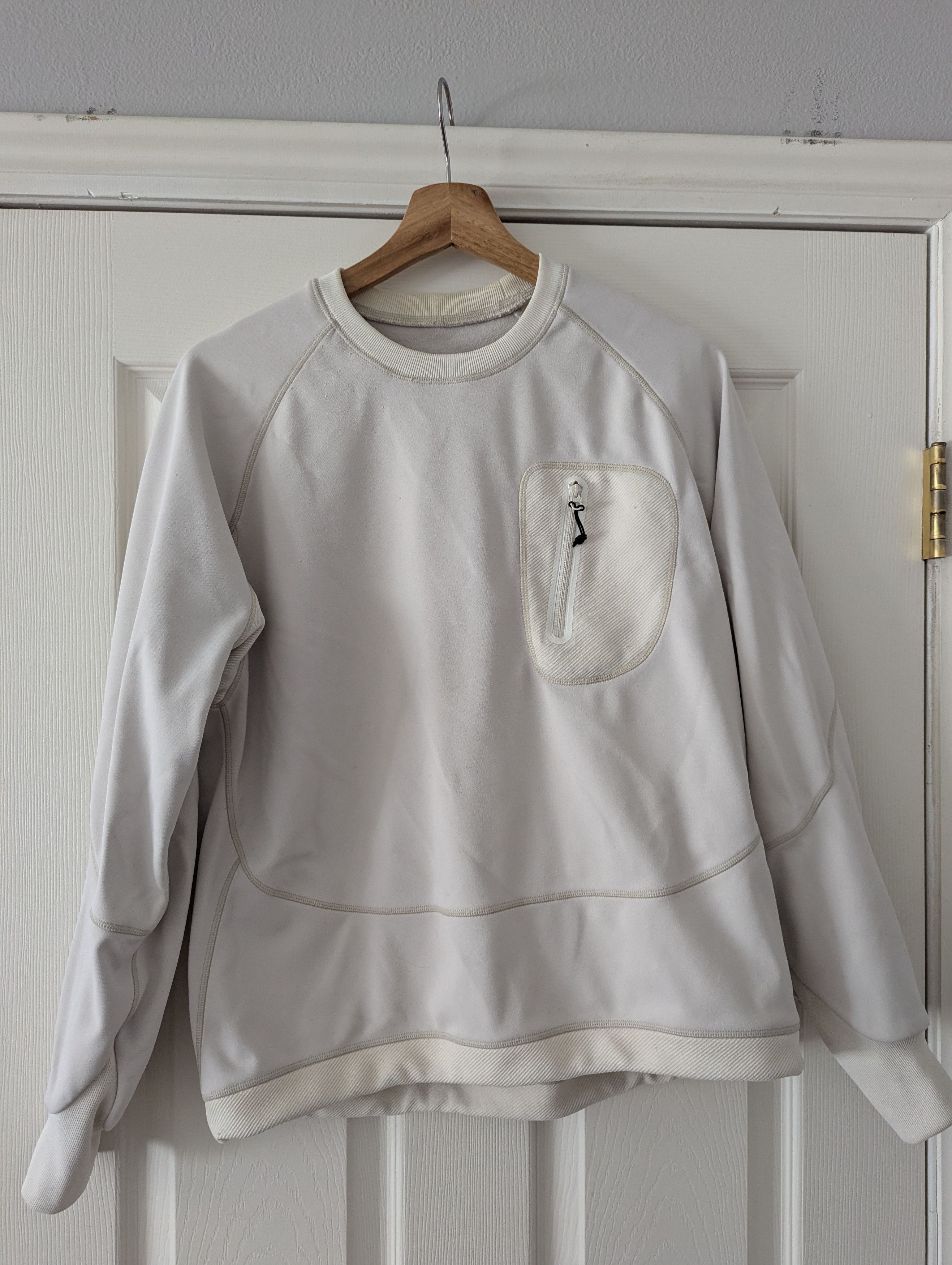 And Wander And Wander Front Pocket Crewneck Size US S / EU 44-46 / 1 - 1 Thumbnail