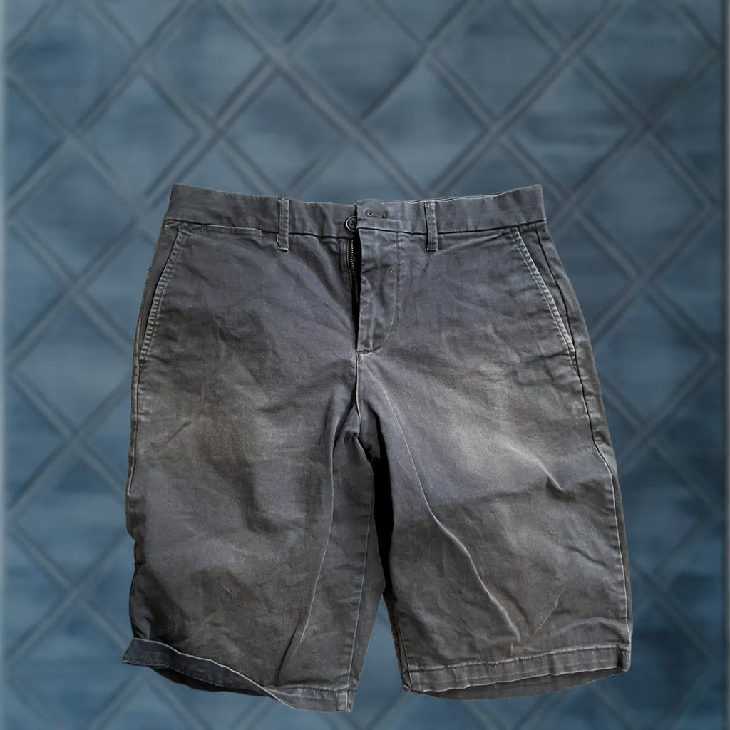 Gap Gap Men's Khaki Flat Front Shorts Black Size 29 Inseam 12” Casual Outdoor Preppy Size US 29 - 1 Thumbnail