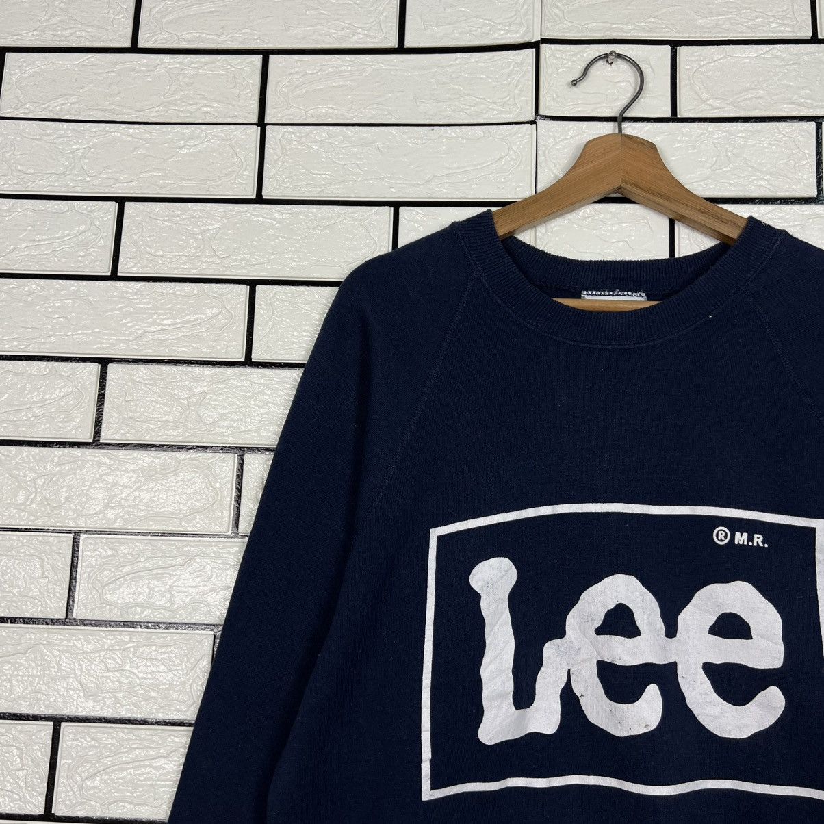 Lee Vintage 90's LEE Made in Usa Big Logo Sweatshirt #3966-C181 Size US L / EU 52-54 / 3 - 3 Thumbnail