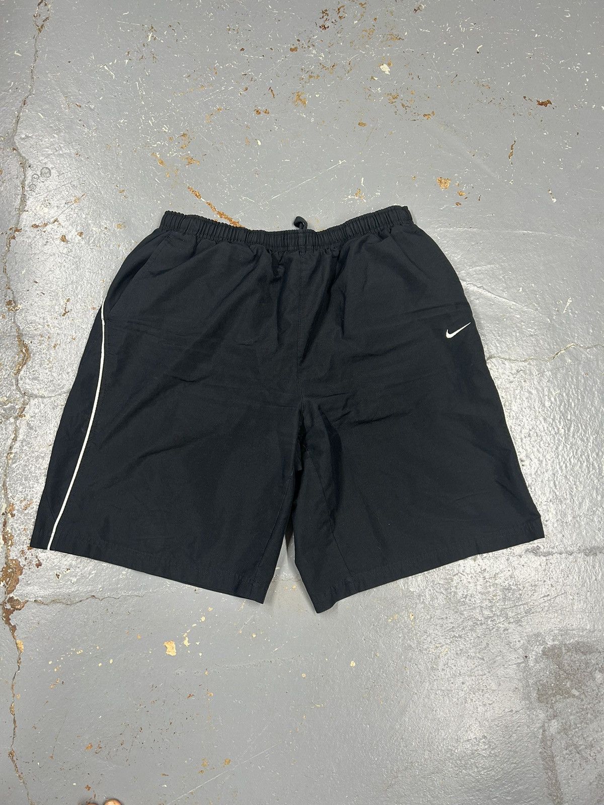 Nike × Vintage Crazy Vintage Y2K Essential Black Nike Small Swoosh Shorts Size US 30 / EU 46 - 1 Thumbnail