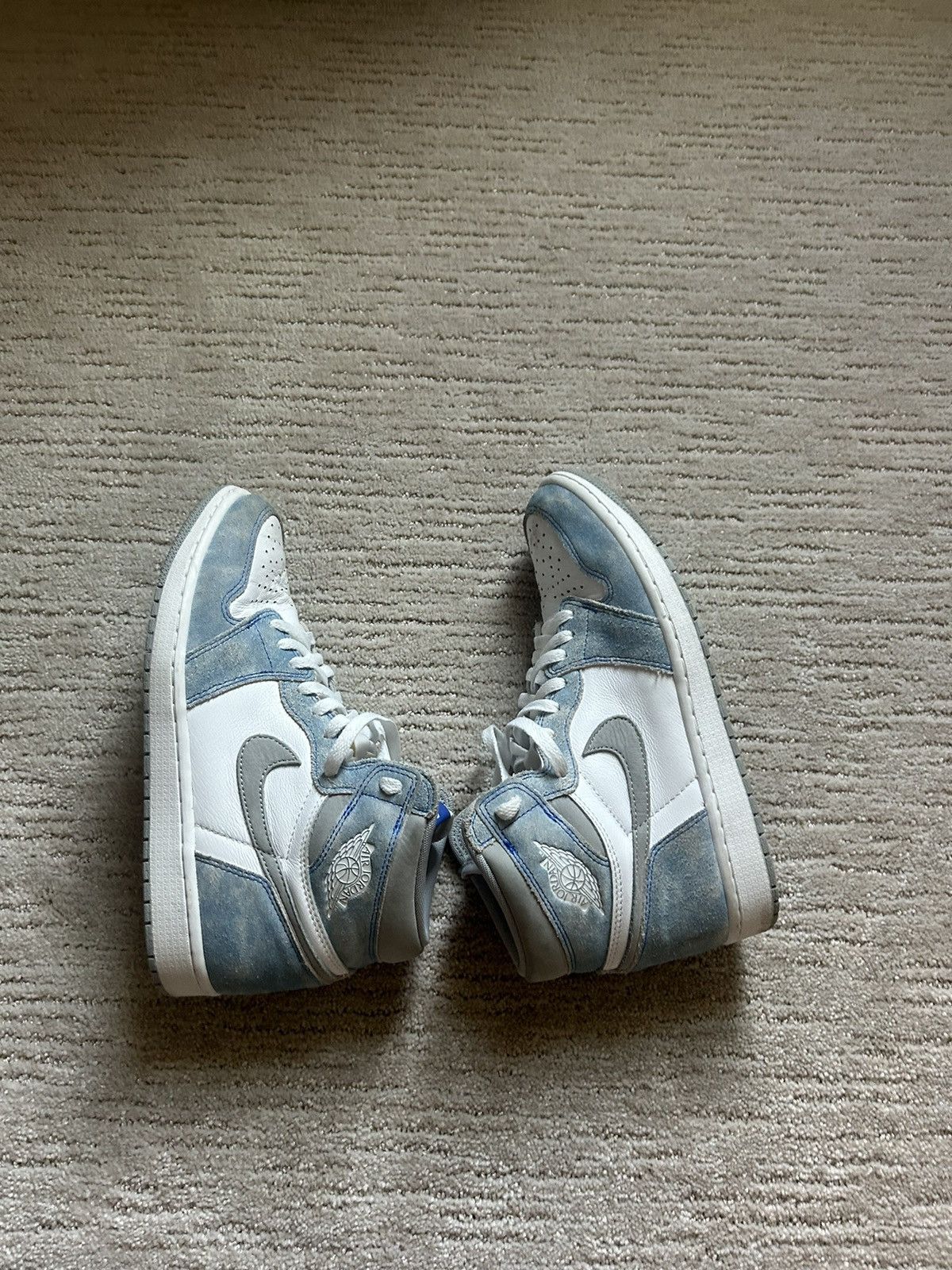 Jordan Brand Jordan 1 Retro OG Hyper Royal Size US 10 / EU 43 - 1 Thumbnail
