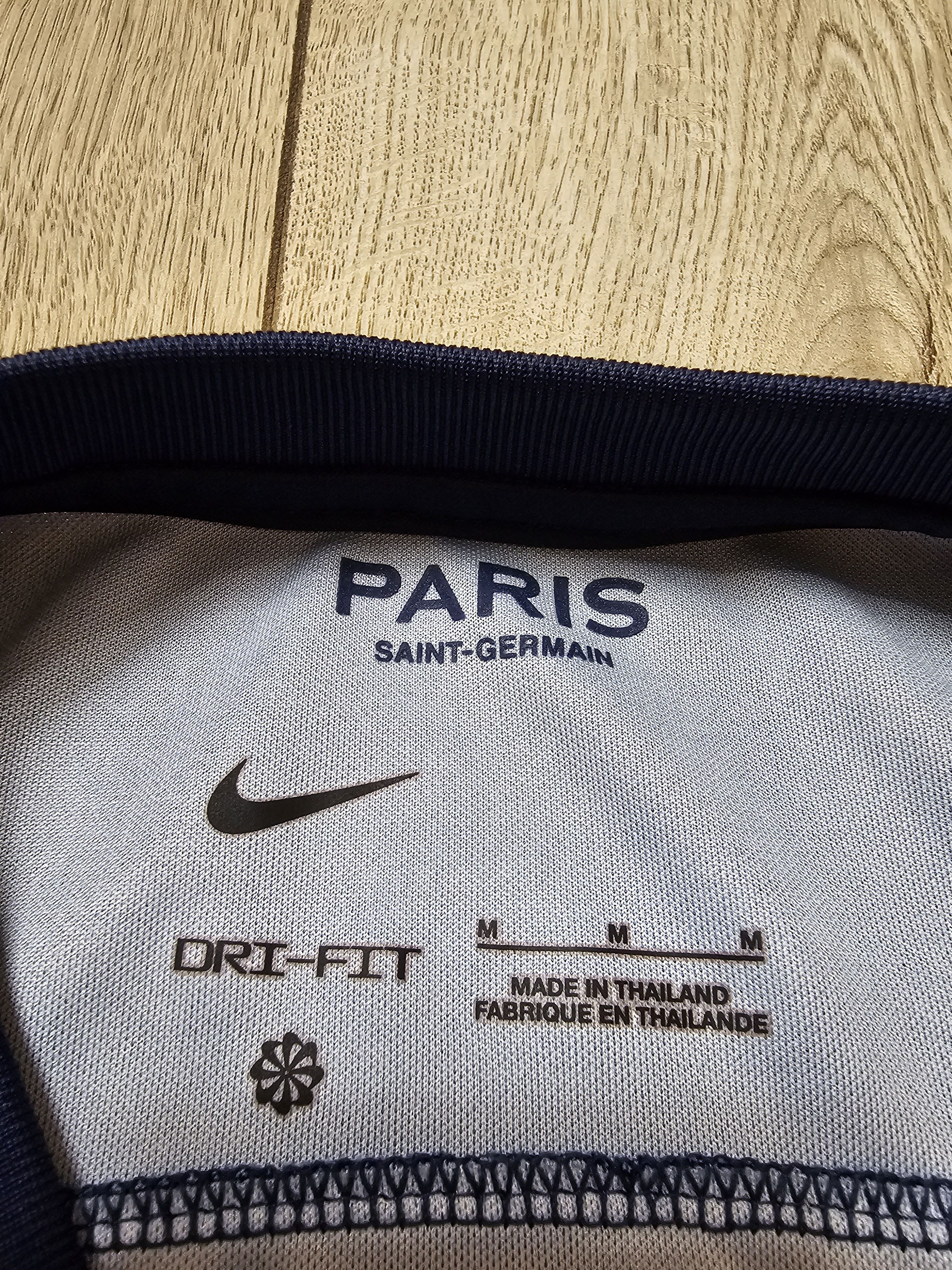 Nike PSG PARIS SAINT-GERMAIN 2022 HOME FOOTBALL SOCCER JERSEY Size US M / EU 48-50 / 2 - 4 Thumbnail