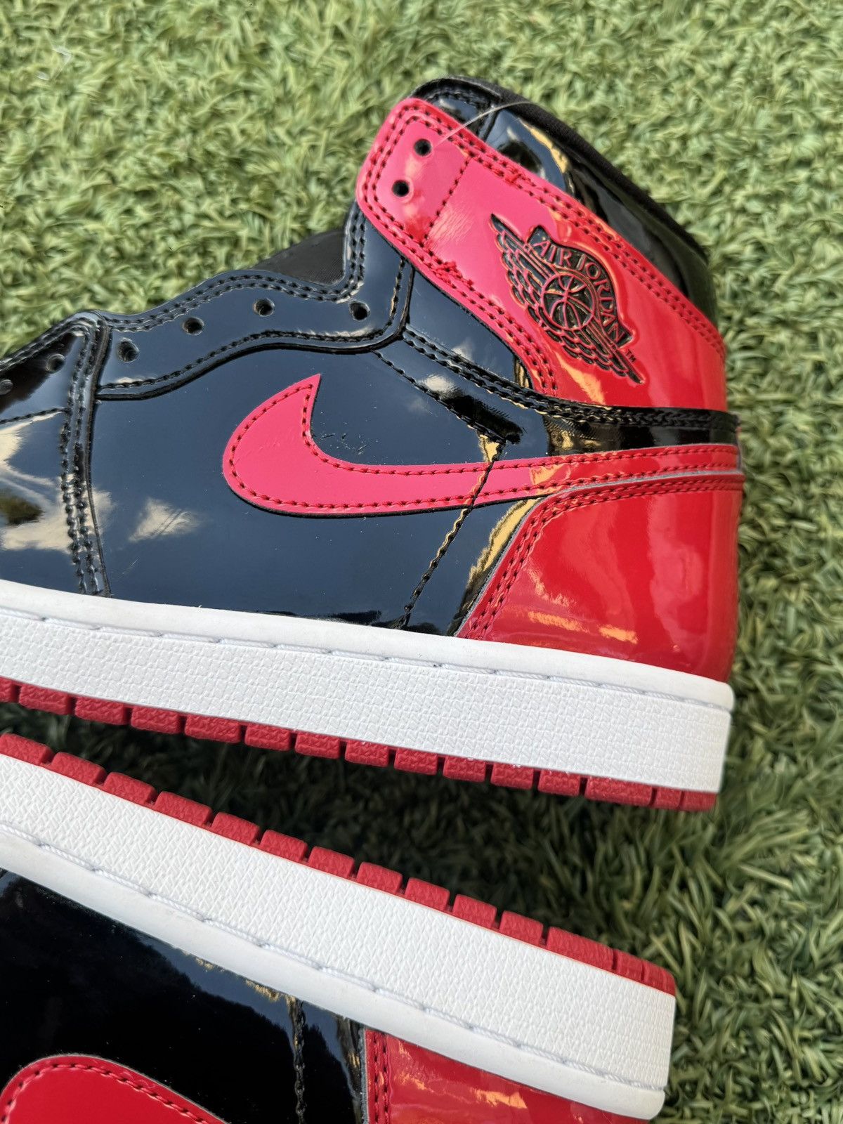 Jordan Brand New Nike Air Jordan 1 Retro OG High Patent Bred - Size 7 Size US 7 / EU 40 - 5 Thumbnail