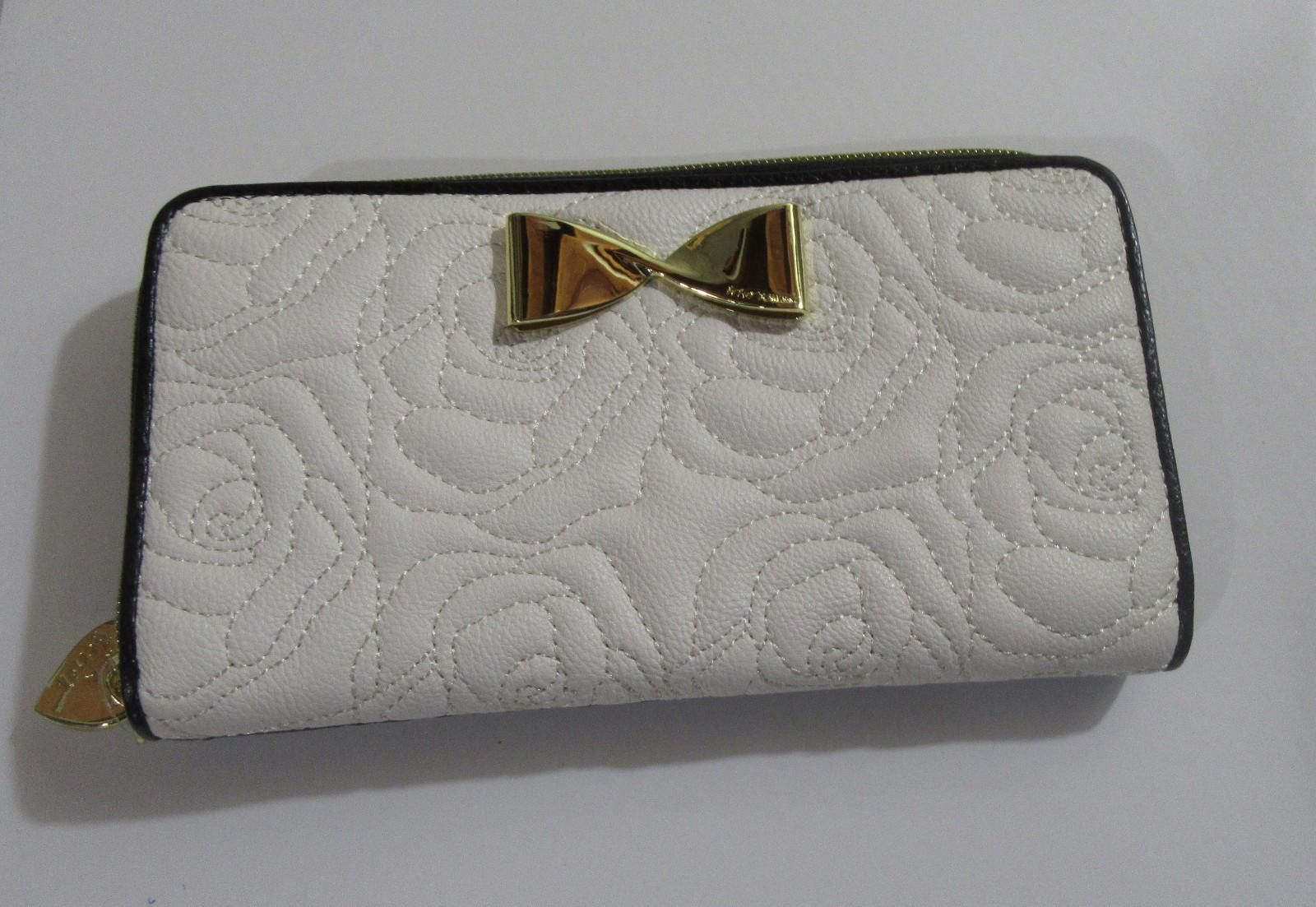 Other Betsey Johnson Stitched Rose and Bow Zip Around Wallet NWT Size ONE SIZE - 1 Thumbnail