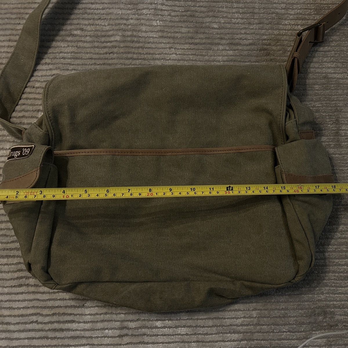 L.L. Bean Love and Other Drugs ‘09 Crew vintage L.L.Bean Messenger Bag Size ONE SIZE - 5 Thumbnail