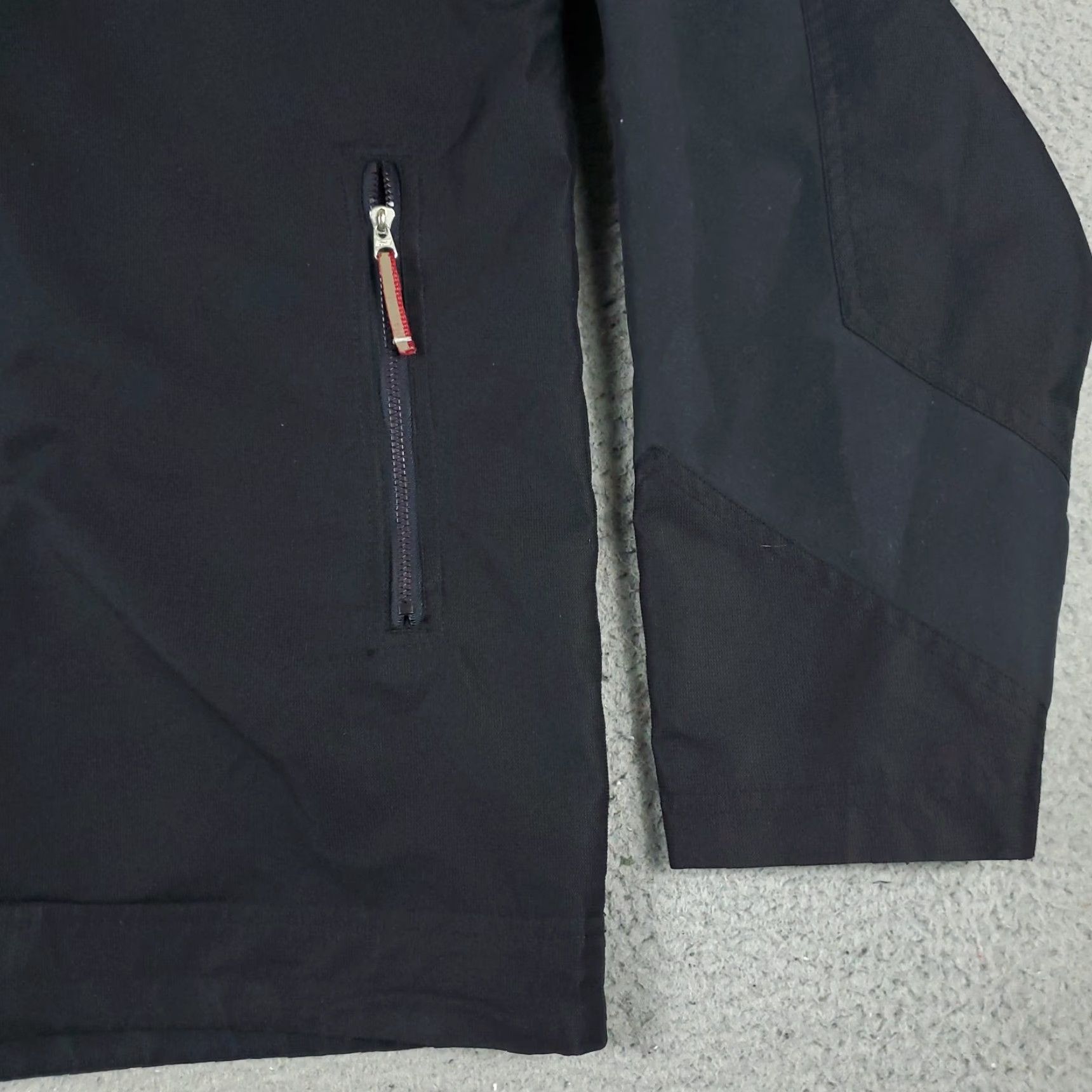 Reebok VINTAGE Reebok Jacket Mens Medium Black Full Zip Up Windbreaker Jacket Size US M / EU 48-50 / 2 - 5 Thumbnail