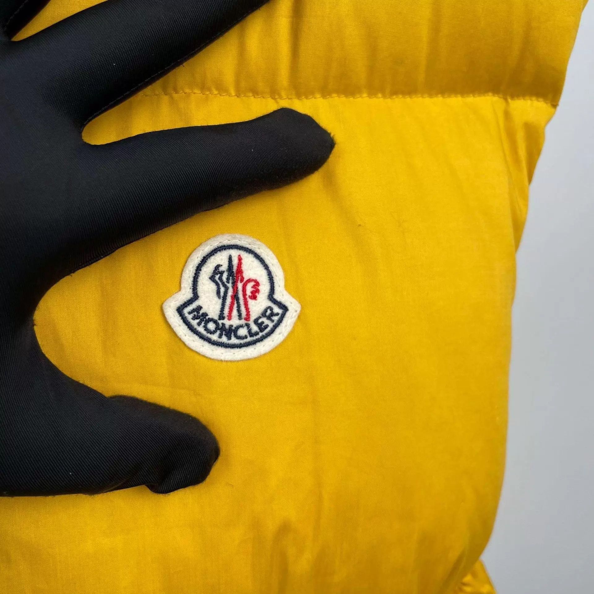 Moncler Moncler longline yellow down vest size 0 Size XS / US 0-2 / IT 36-38 - 3 Thumbnail