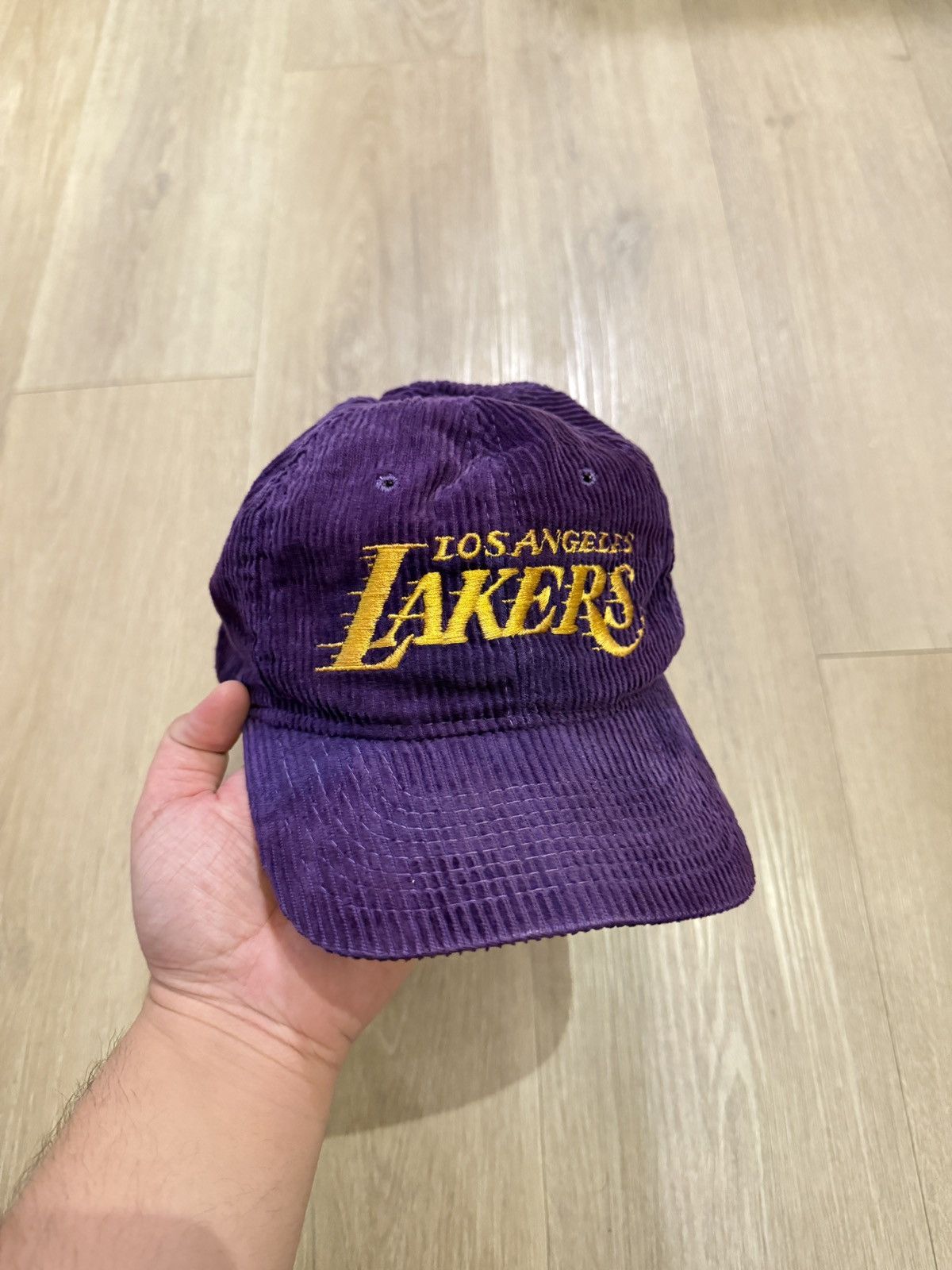 NBA × Vintage Vintage 80s 90s LA Lakers Corduroy Hat Size ONE SIZE - 1 Thumbnail