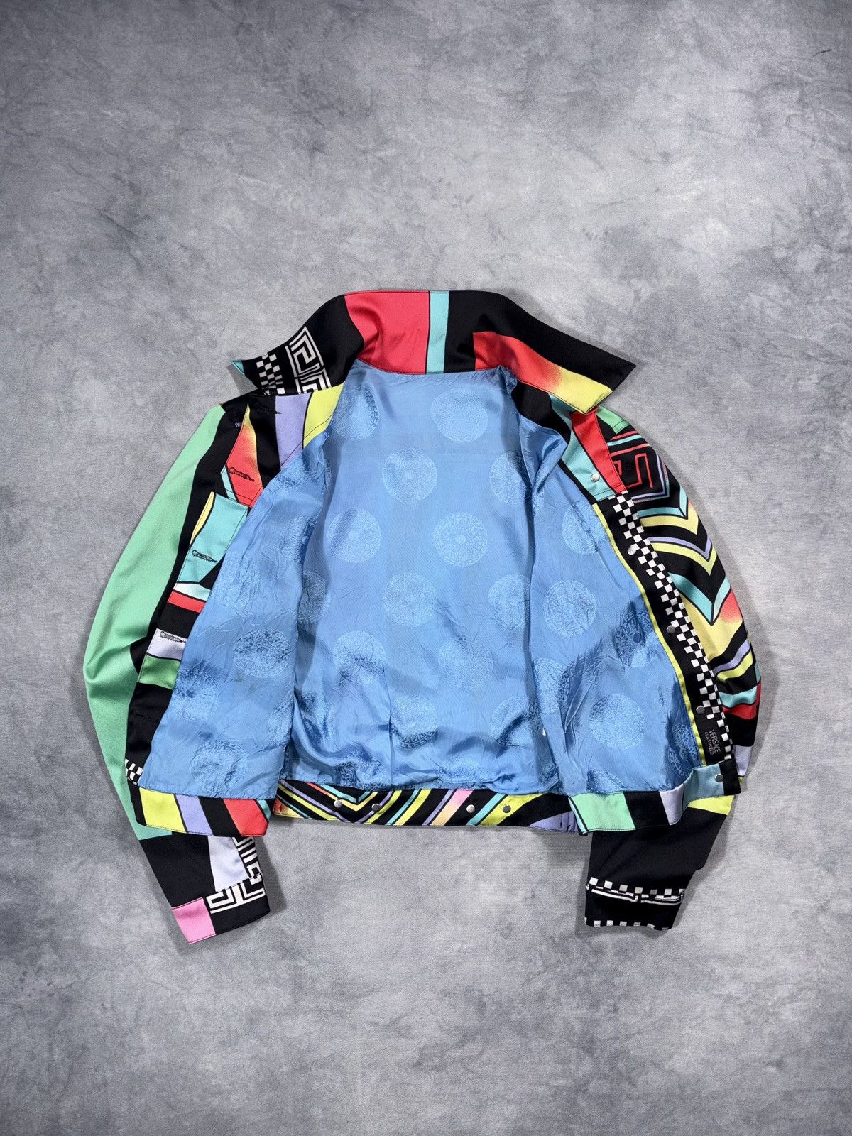 Versace Iconic Versace Classic V2 Runway 90s Jacket Size US M / EU 48-50 / 2 - 9 Thumbnail