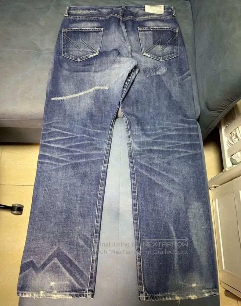 Neighborhood Neighborhood size L Jeans Size US 27 - 2 Thumbnail