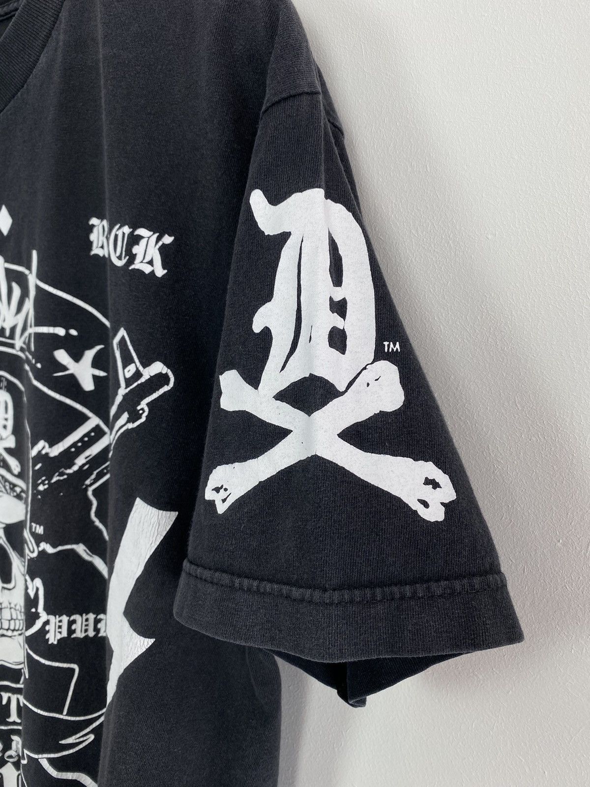 Band Tees Vintage 2009 Dissizit! La Coca Nostra Rap T-Shirt Size Large Size US L / EU 52-54 / 3 - 7 Thumbnail