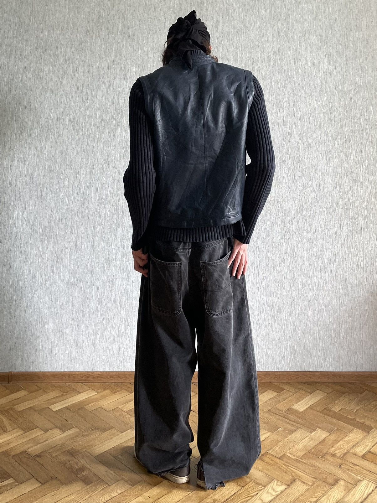 Vintage Leather Vest: 1980s Iron Areitio Zipper & Main Plastic Diana Size US L / EU 52-54 / 3 - 18 Thumbnail