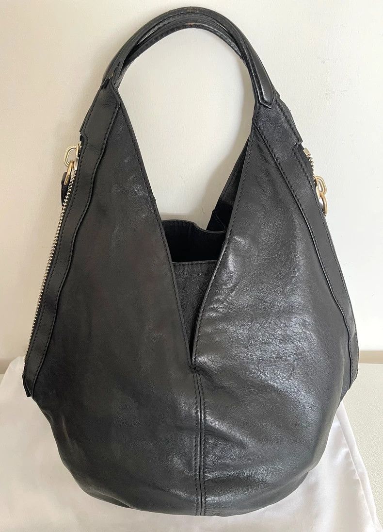 Givenchy Givenchy ShoulderUnderarm bag Large Capacity Soft Leather Size ONE SIZE - 2 Thumbnail