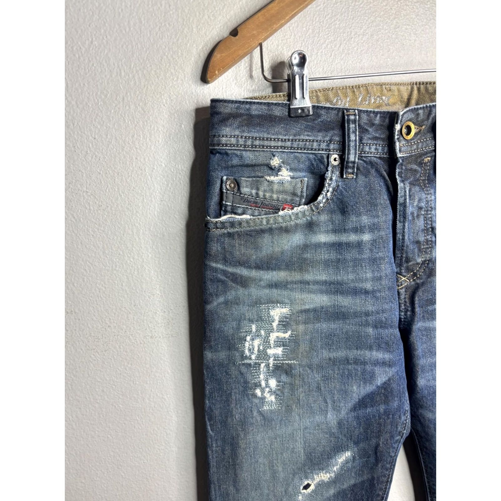Diesel Diesel Buster Jeans Mens 26x30 Blue Medium Wash Slim Tapered Distressed Denim Size US 26 / EU 42 - 2 Thumbnail