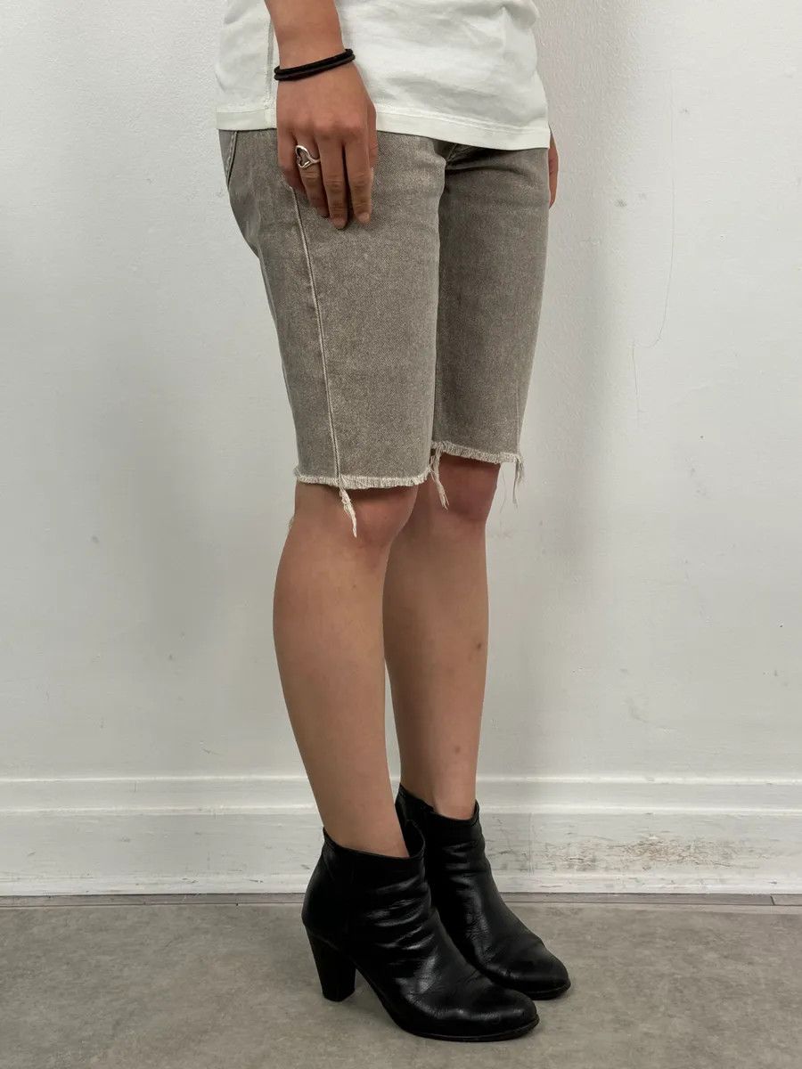 Maison Margiela SS2012 Maison Margiela Beige Denim Signature Distressed Shorts Size 26" / US 2 / IT 38 - 4 Thumbnail