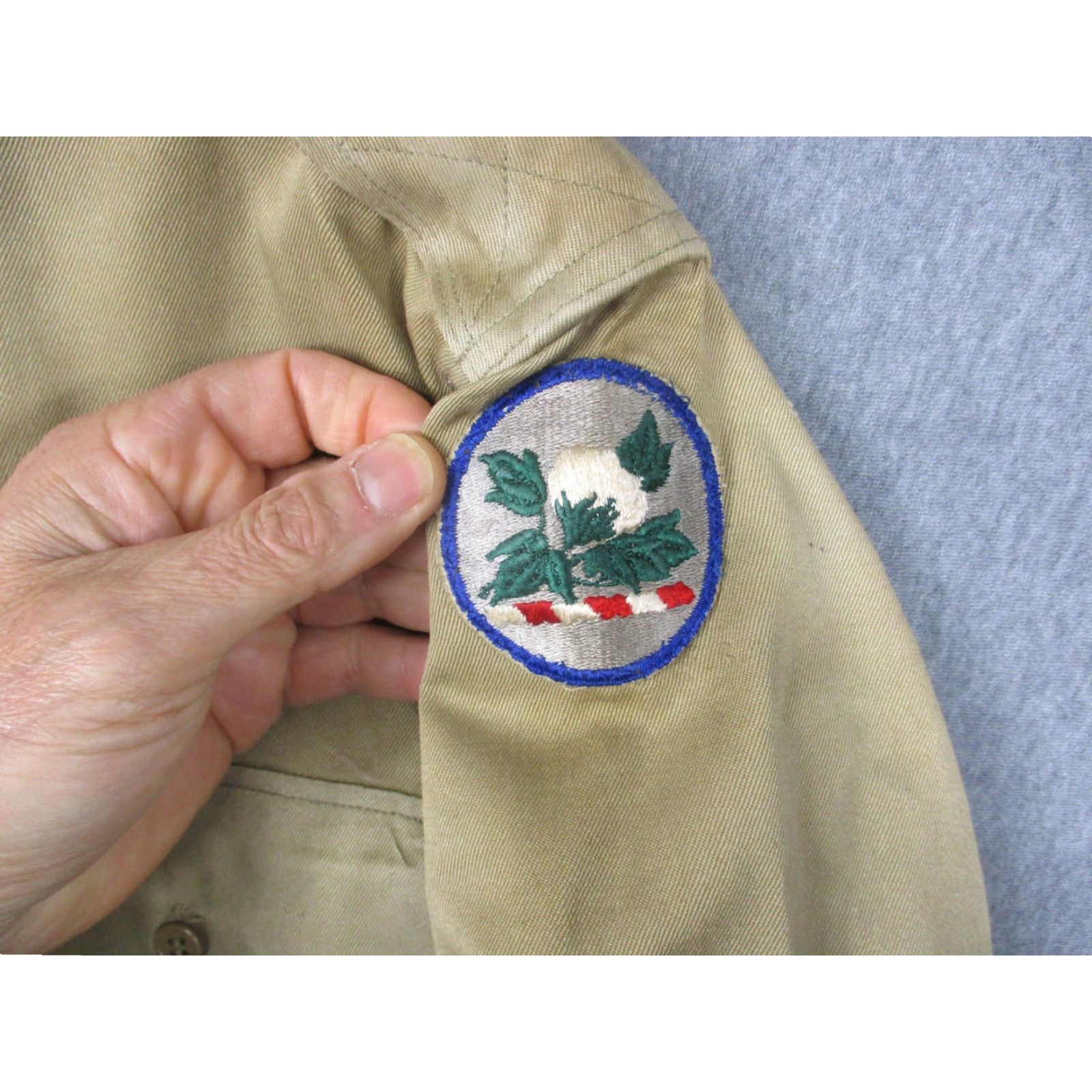 Vintage VINTAGE US Army Shirt Mens Large Khaki Twill Cotton WWII Engineers Patches 40s Button-Up Size US L / EU 52-54 / 3 - 7 Thumbnail