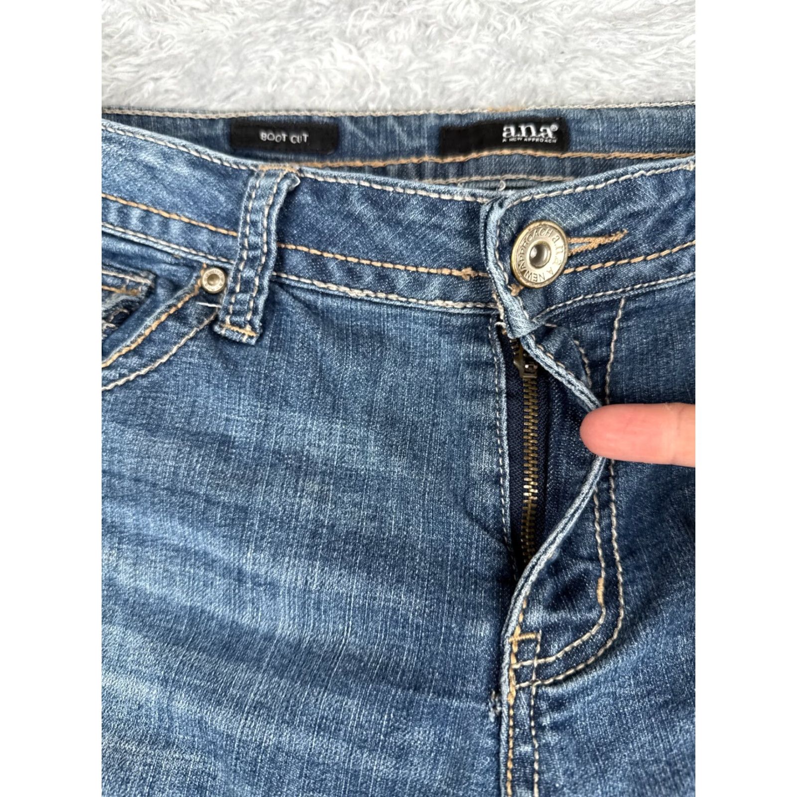 Vintage ANA Jeans Women 12 Blue Denim Med Wash Bootcut Mid Cotton Blend 32x32 Size 34" / US 12 / IT 48 - 5 Thumbnail