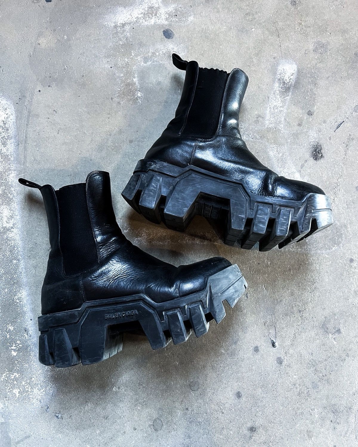 Balenciaga BULLDOZER PULL ON BOOTS Size US 8 / EU 41 - 3 Thumbnail