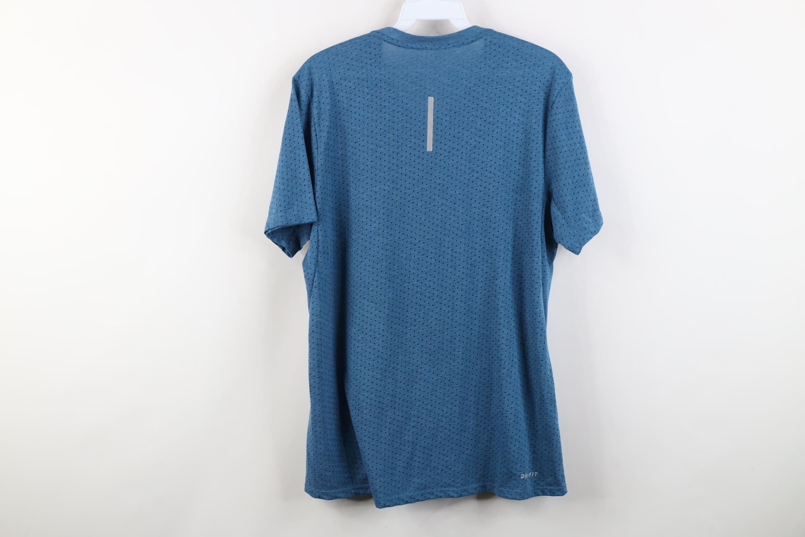Nike Nike Running Breathe 365 Mesh Short Sleeve T-Shirt Size US M / EU 48-50 / 2 - 10 Thumbnail