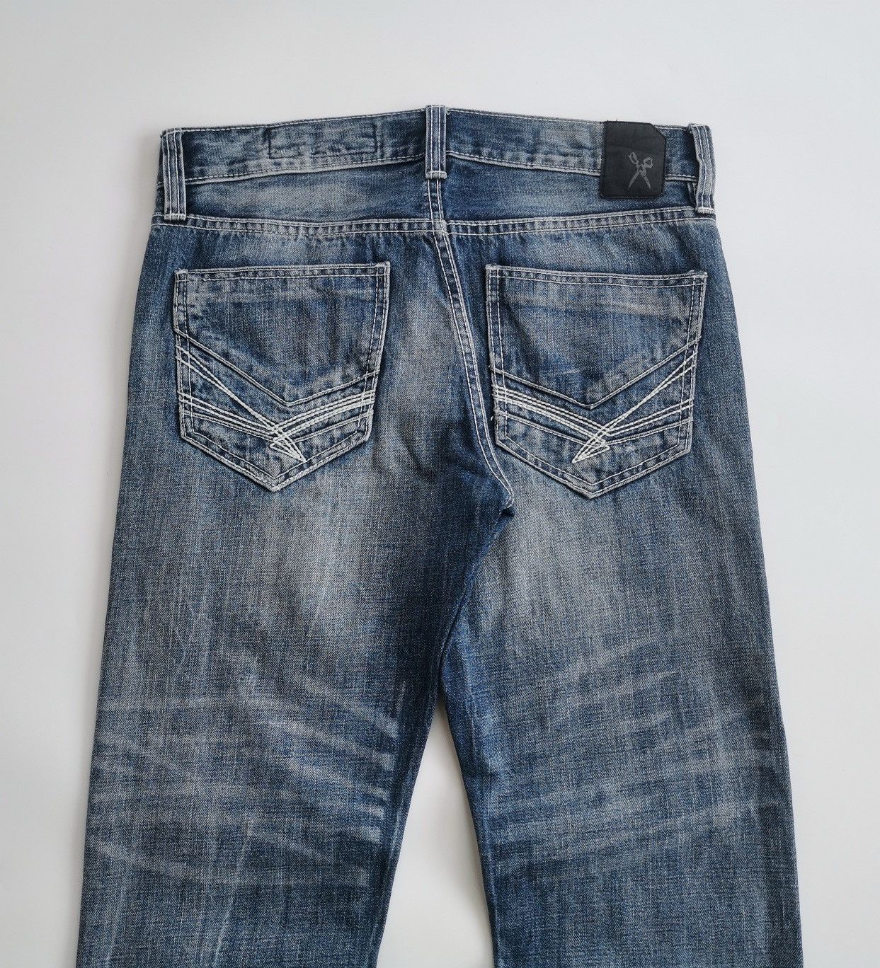 Marc Ecko Vintage Marc Ecko Straight Fit Distressed Jeans Size US 32 / EU 48 - 6 Thumbnail