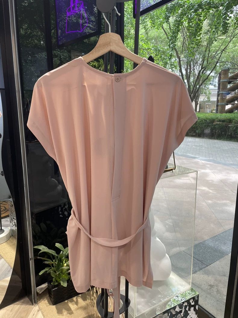 Issey Miyake Issey Miyake size:2 Pink top with short sleeves Size XS / US 0-2 / IT 36-38 - 2 Thumbnail
