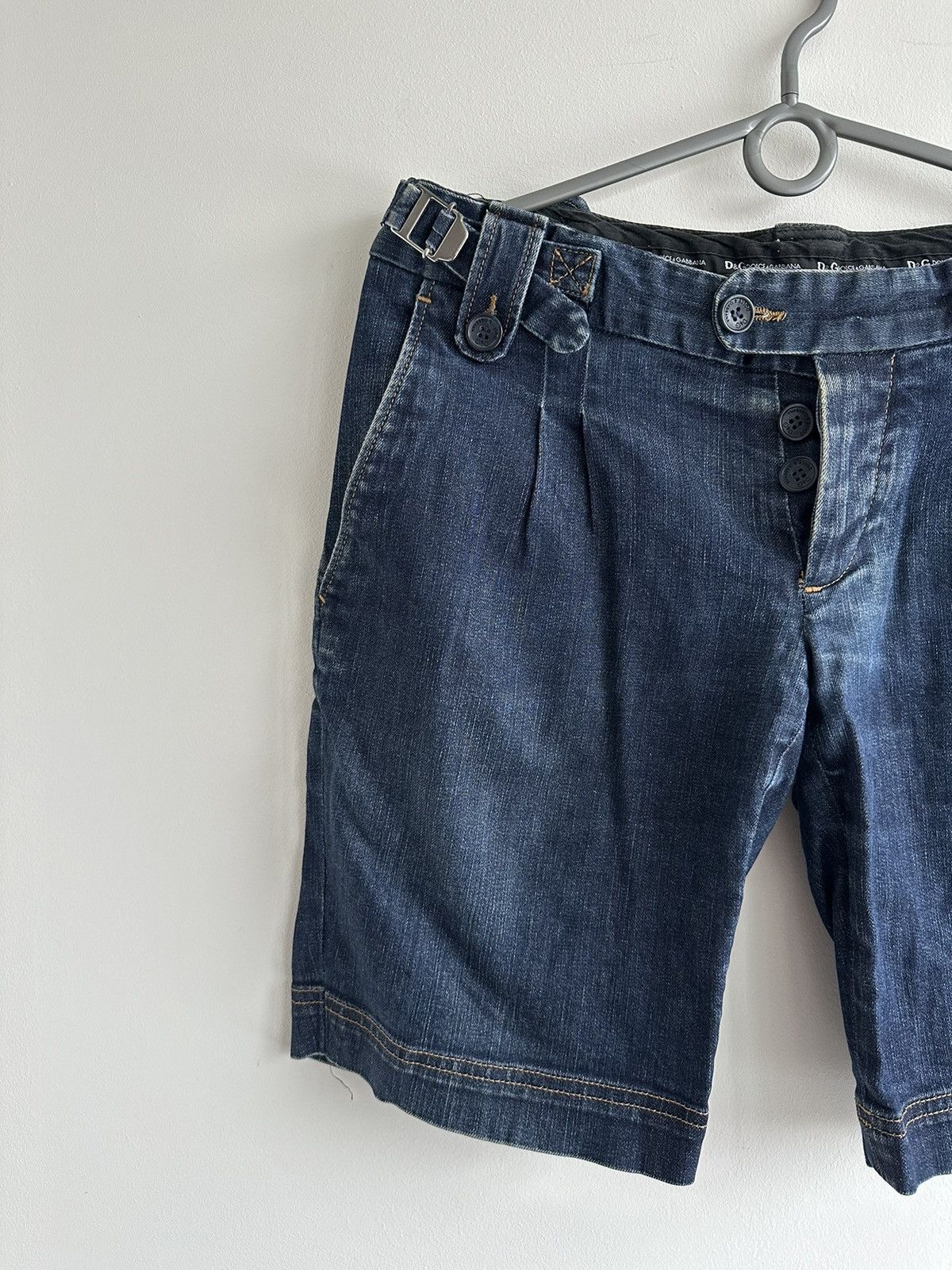 Dolce & Gabbana 90s Dolce & Gabbana Denim Shorts Blue IT 44 Buckle Waist D&G Size 30" / US 8 / IT 44 - 5 Thumbnail