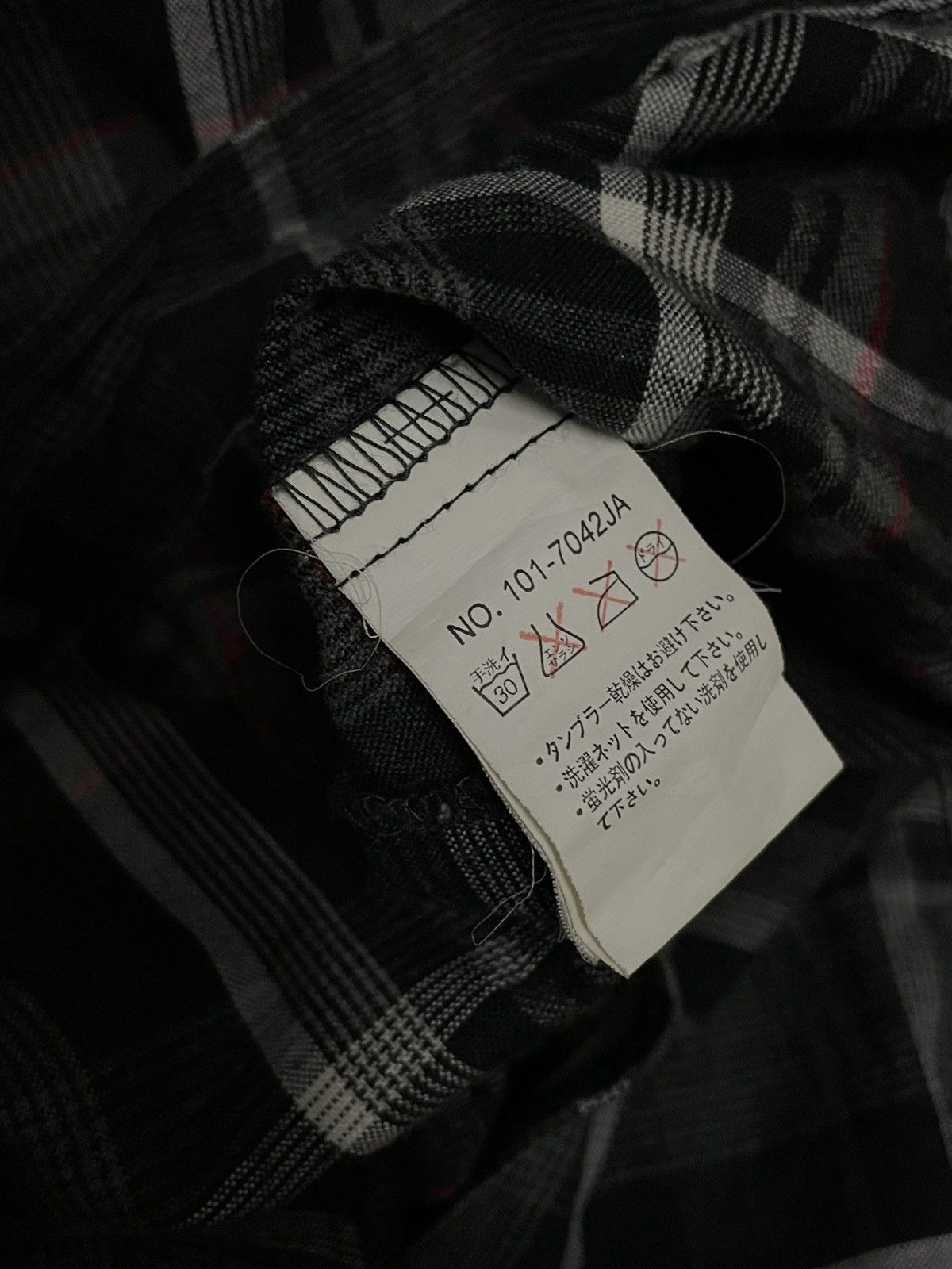 Designer × Japanese Brand × Vintage Vintage Japan Designer In The Attic Sleeveless Punk Jacket Size US M / EU 48-50 / 2 - 10 Thumbnail
