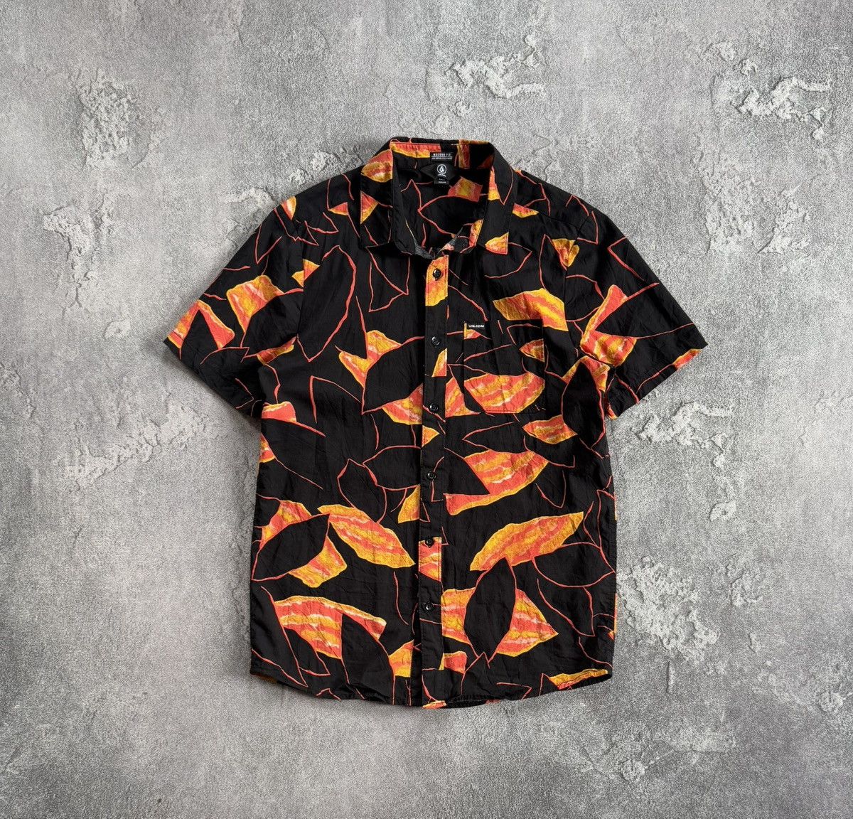 Volcom Volcom M all printed flowers 🌺 shirts button up polo tee Size US M / EU 48-50 / 2 - 5 Thumbnail