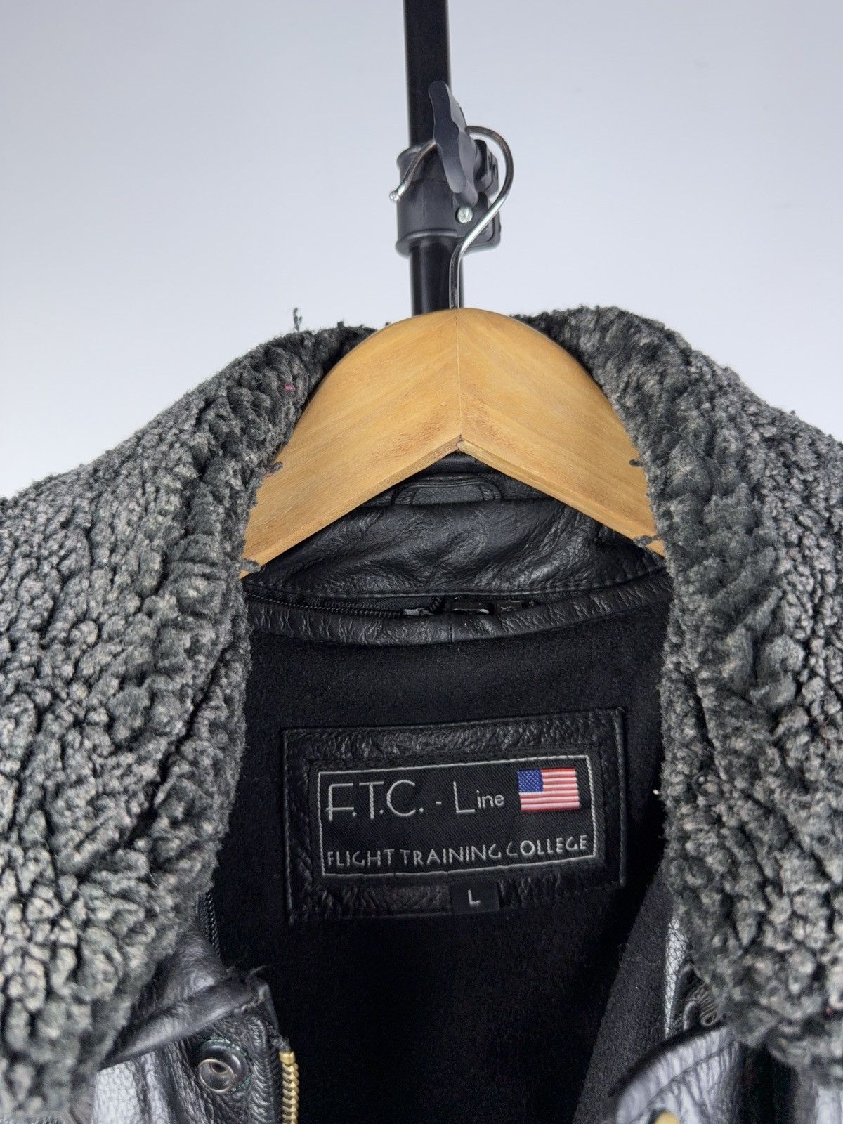 Japanese Brand Vintage 90s Military Army USA Leather Bomber Flight Jacket Size US L / EU 52-54 / 3 - 11 Thumbnail