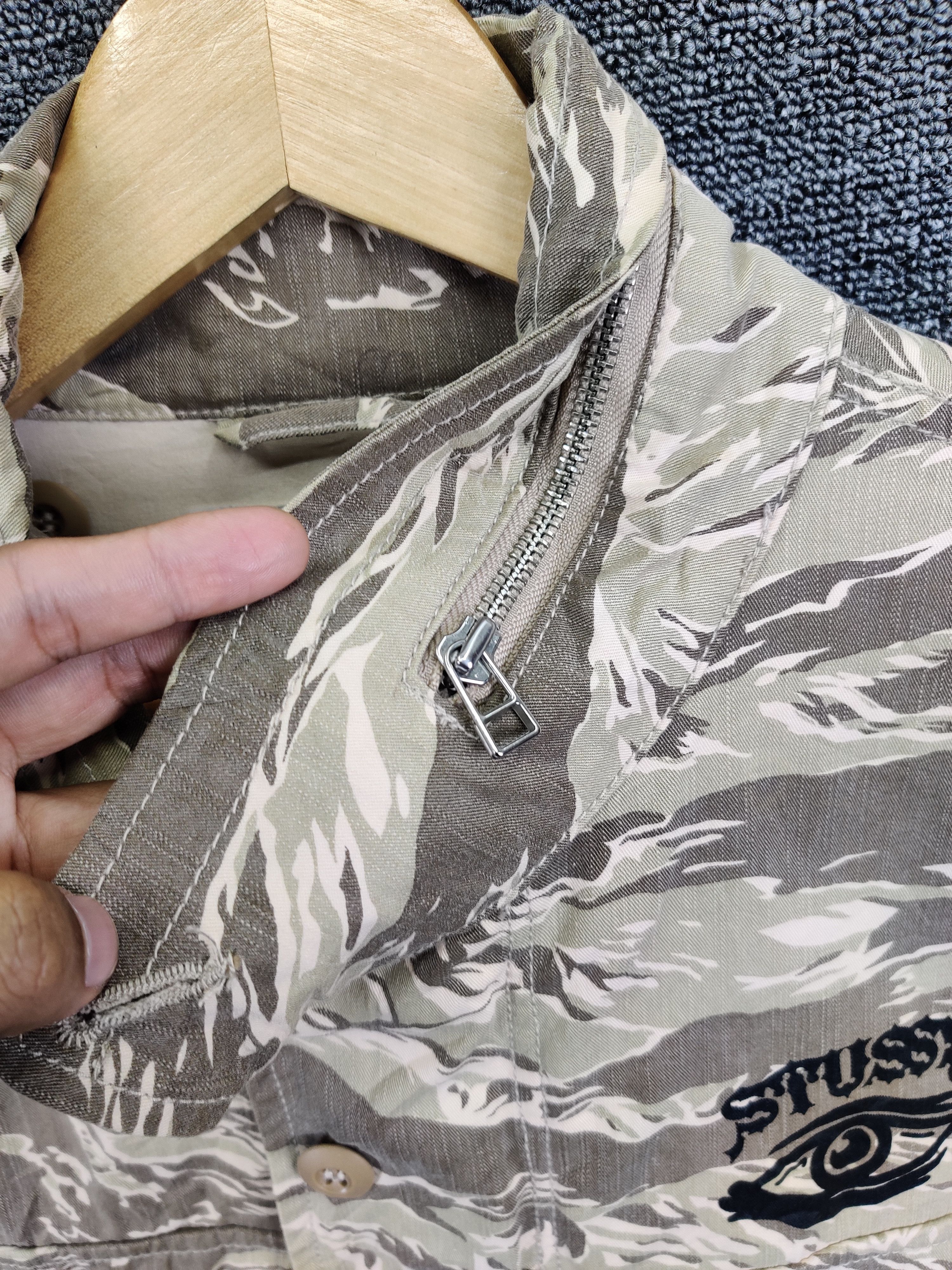 Stussy Vintage Stussy Queen's Square Chapter Camou Jacket Size US L / EU 52-54 / 3 - 8 Thumbnail