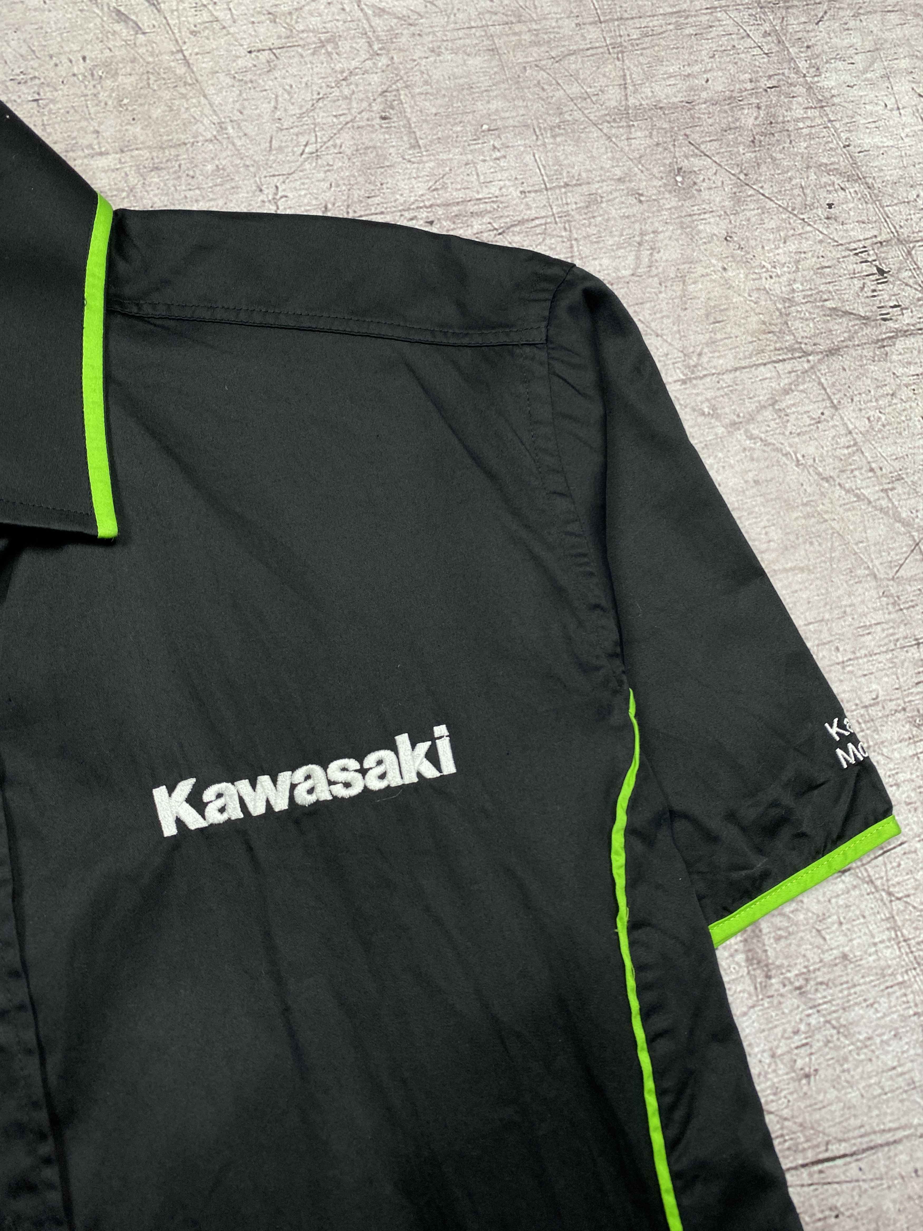 Japanese Brand × Vintage Kawasaki Racing Team Vintage Mens Short Sleeve Shirt Size US L / EU 52-54 / 3 - 4 Thumbnail