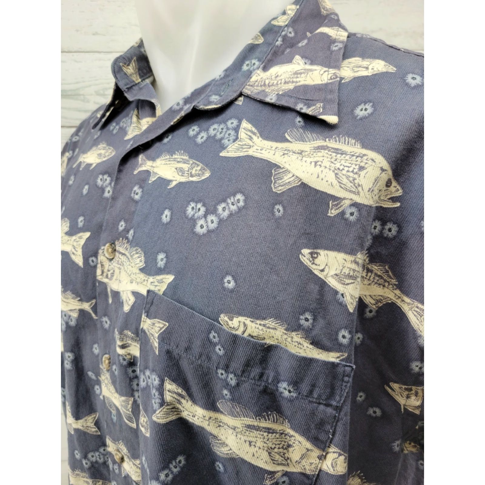 Pendleton VINTAGE Pendleton Shirt Men Short Sleeve Button-Up Cotton Fish Pattern Blue Size US L / EU 52-54 / 3 - 3 Thumbnail