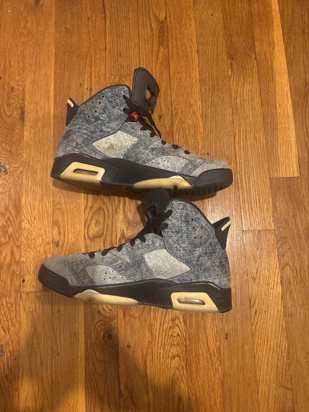Jordan Brand Air Jordan 6 Retro "Washed Denim" Size US 10.5 / EU 43-44 - 1 Thumbnail