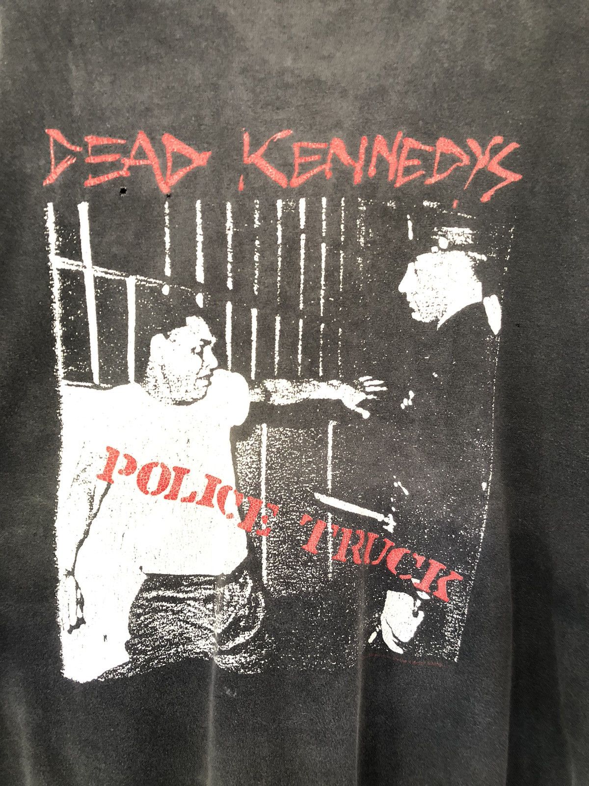 Band Tees 00s Dead Kennedys Police Truck Perfect Faded Tshirt Size US M / EU 48-50 / 2 - 3 Thumbnail