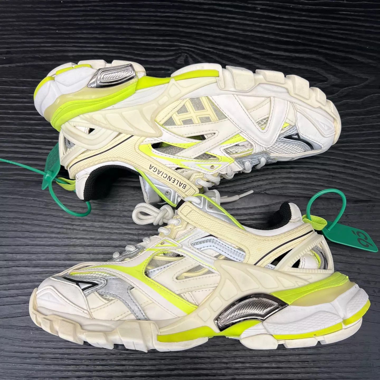 Balenciaga Balenciaga Track2 White & Yellow Women's Size 36 Size US 5.5 / IT 35.5 - 3 Thumbnail