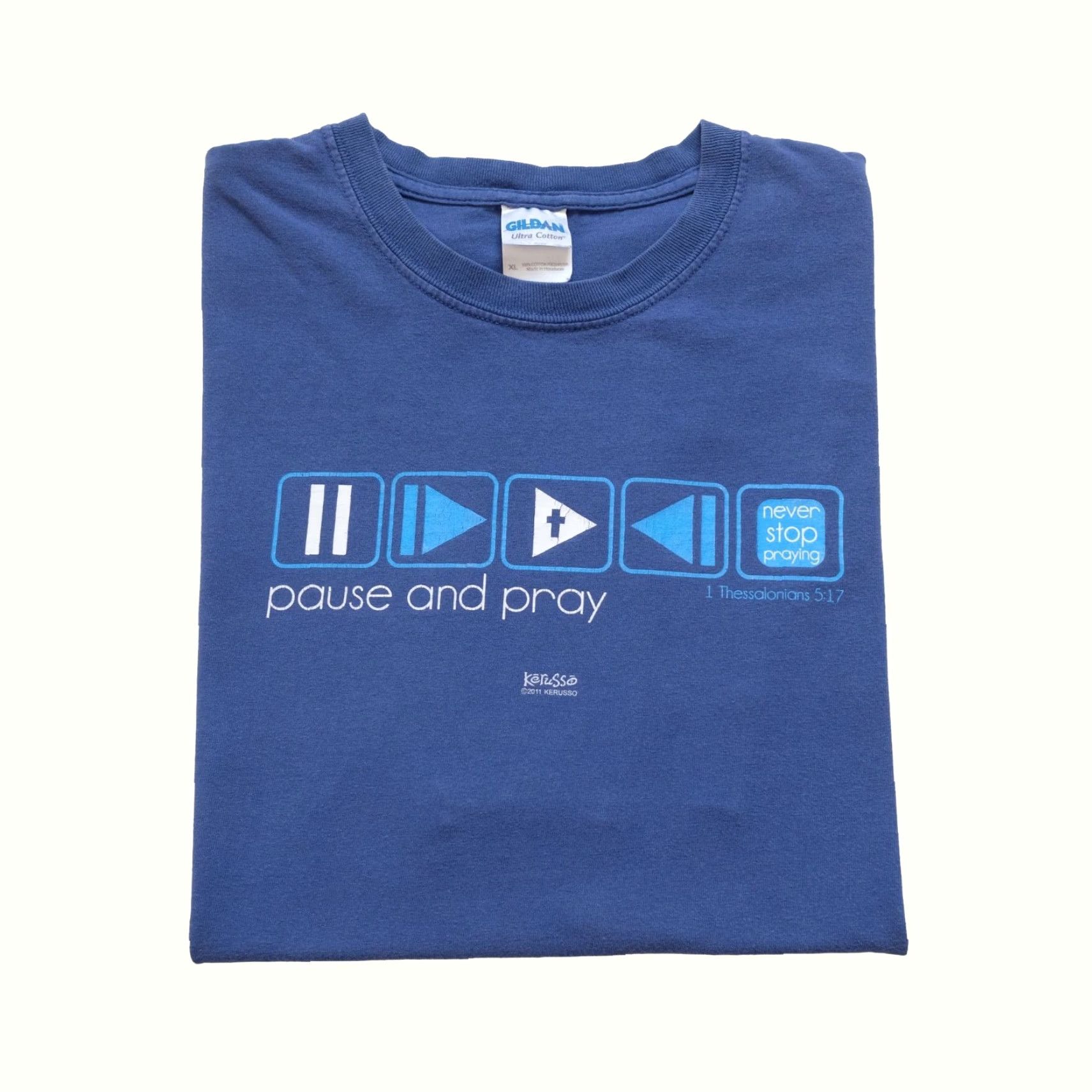 Gildan VINTAGE Gildan T-Shirt Graphic Bible VTG Y2K God Pause and Pray 1 Thessalonians 5:17 Graphic Blue XL Mens Short Sleeve Crew Neck Shirt Size US XL / EU 56 / 4 - 2 Thumbnail