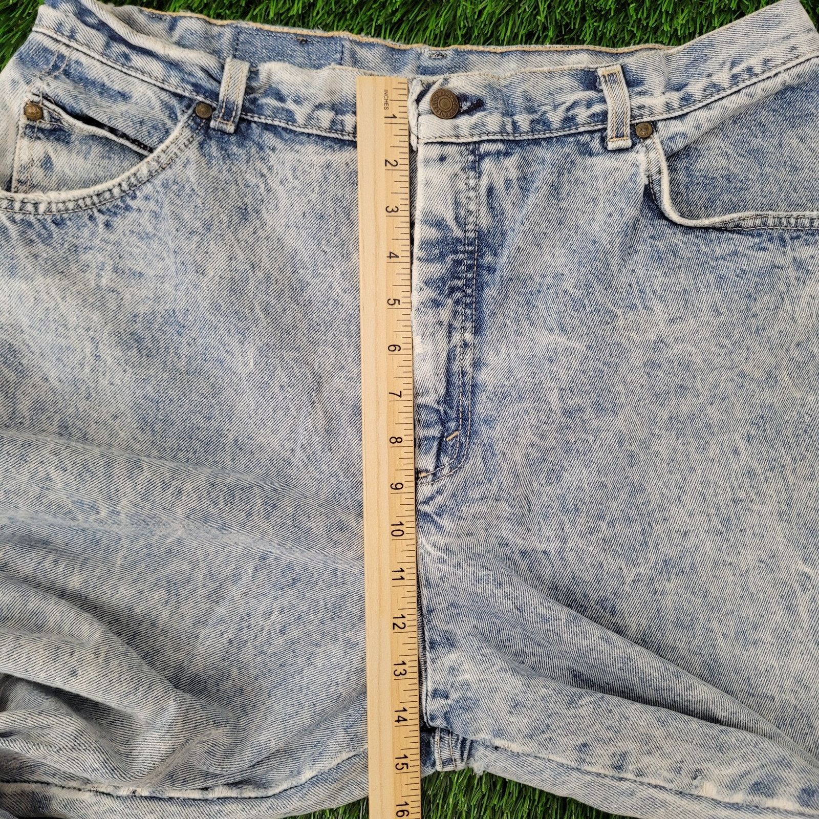Levi's Vintage LEVIS 573 Tapered Jeans Womens 16/18 34x31 Acid-Wash Size 40" / US 18 - 22 Thumbnail