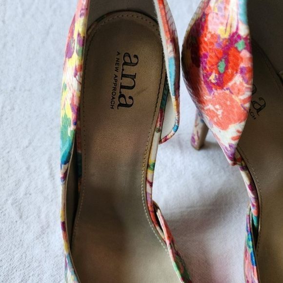 Designer a.n.a. Floral Cut Out Snakeskin print under Stiletto Sz. 9 H Size US 9 / IT 39 - 3 Thumbnail