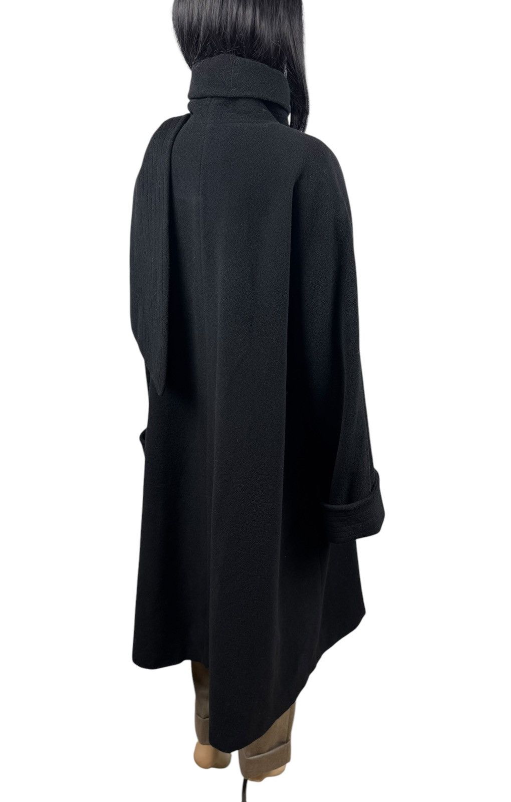 Escada Escada By Margaretha Ley Wool Overcoat Scarf Decor DE40 IT46 Size L / US 10 / IT 46 - 8 Thumbnail