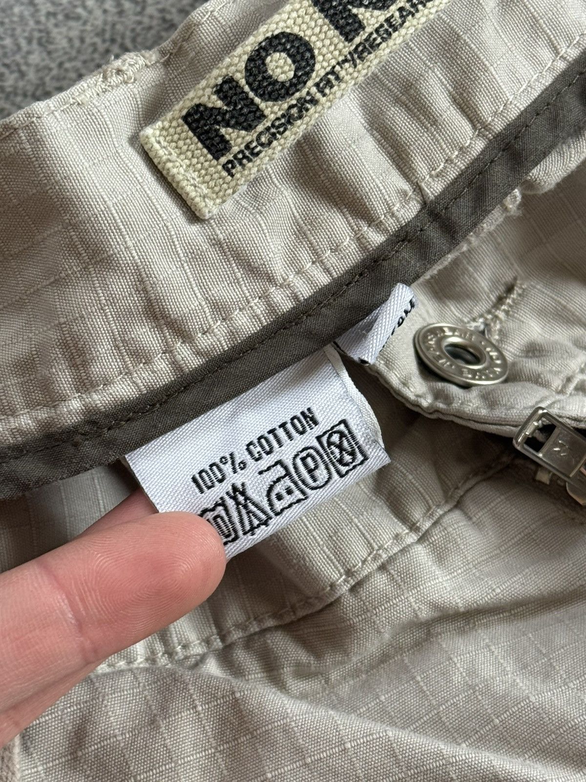 Other 90s Cargo Multipocket Pants 33/32 Chinos Y2K baggy gorpcore Size US 33 - 5 Thumbnail