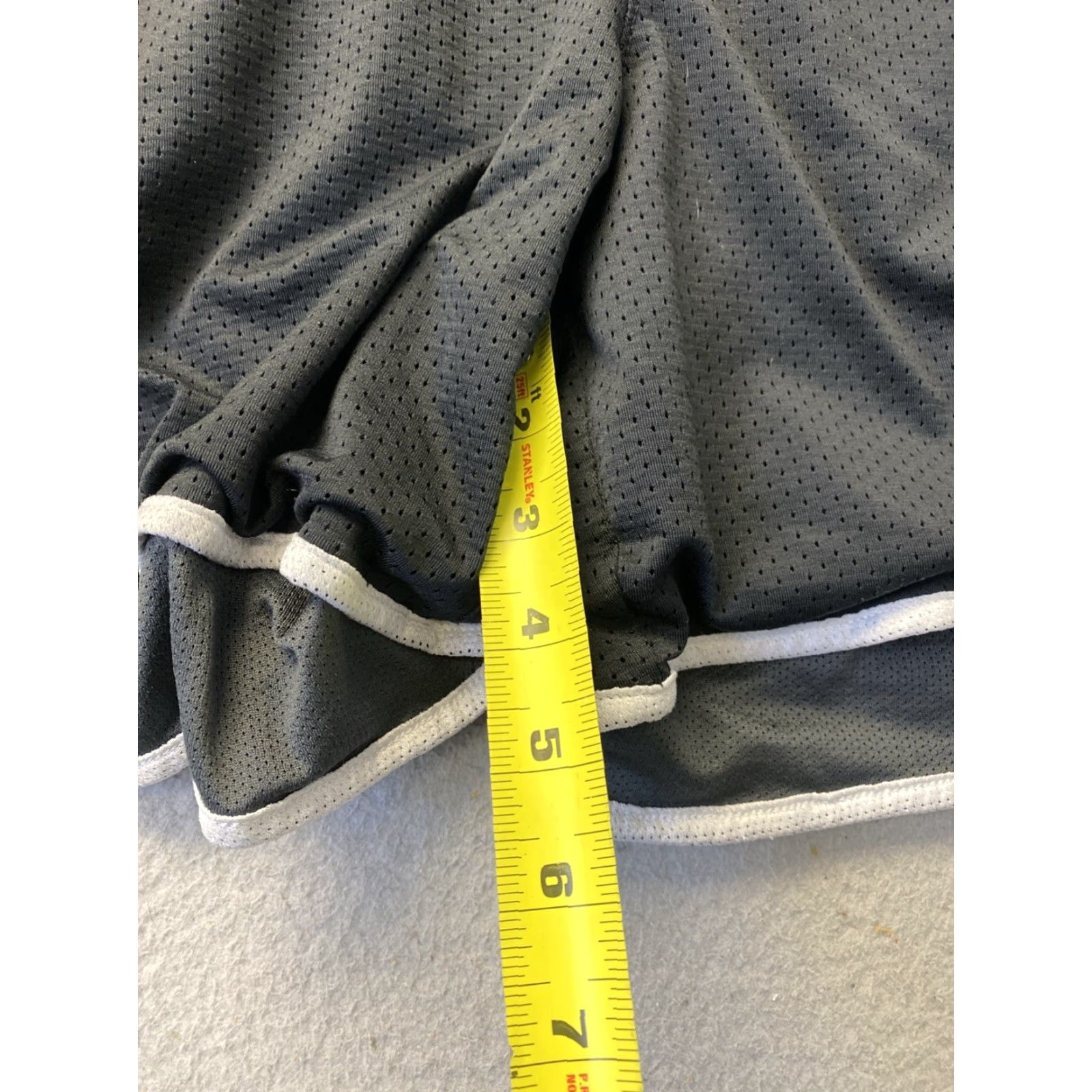 Nike NIKE Women's Athletic Cropped Pants Size Medium Black Activewear Size 32" / US 10 / IT 46 - 6 Thumbnail