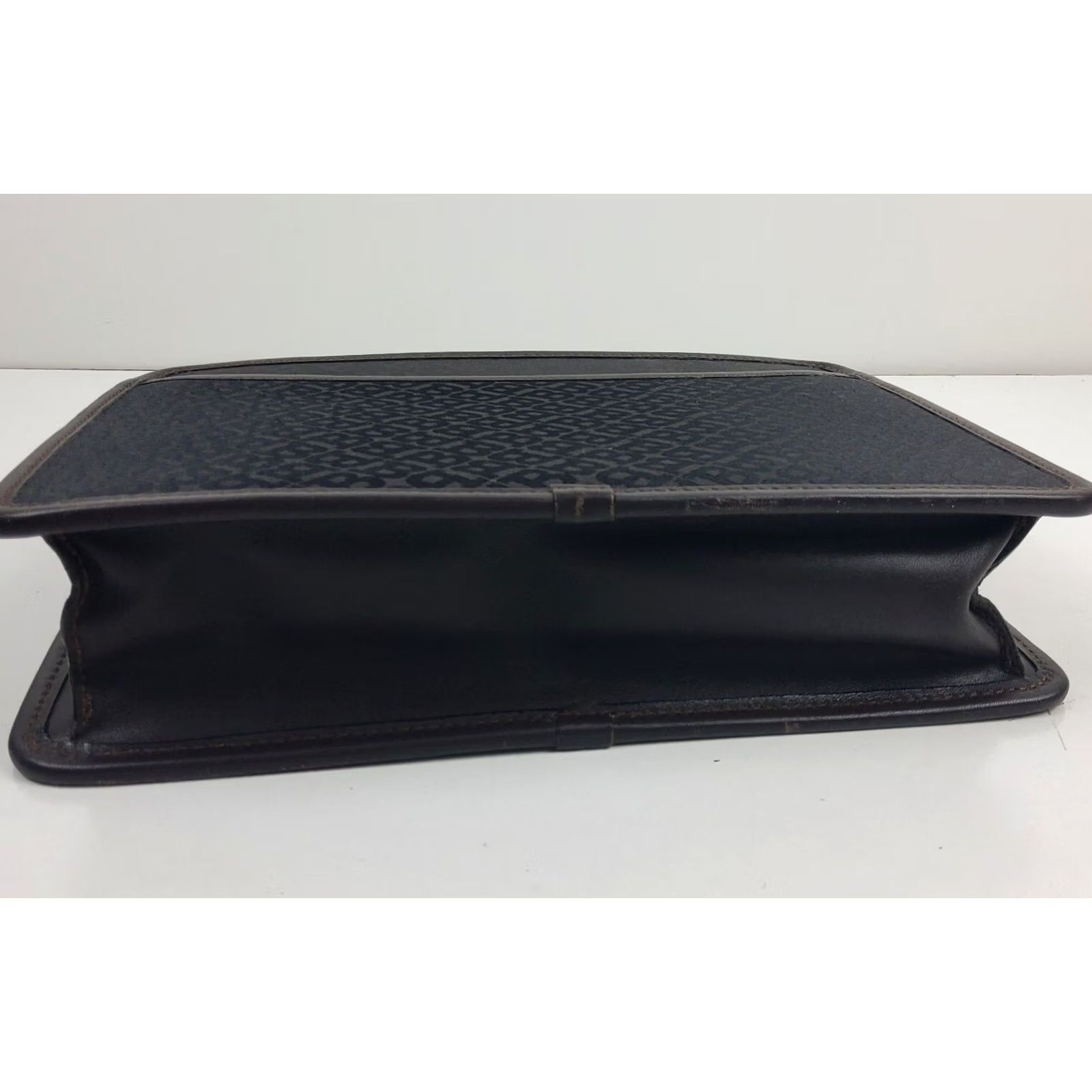 Bally BALLY Signature Leather Trim Clutch Zipper Bag Retractable Wrist Strap Unisex Bag Brown Zipper Clutch Size ONE SIZE - 5 Thumbnail