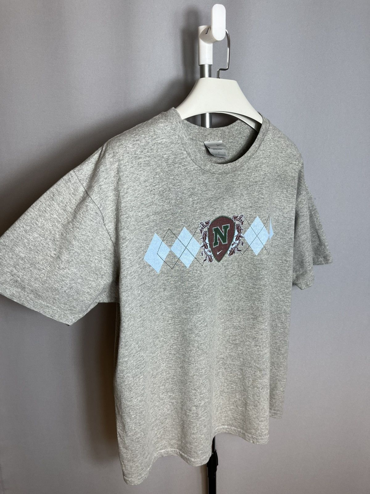 Nike Vintage nike 00s grey short sleeve cotton casual y2k mens Size US L / EU 52-54 / 3 - 2 Thumbnail