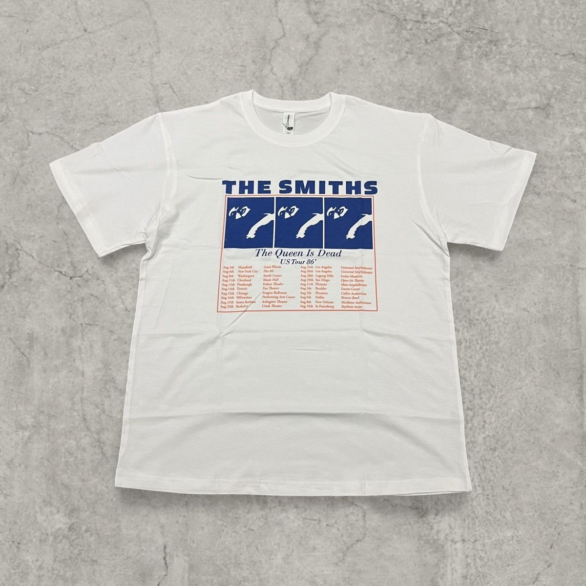 Japanese Brand Vintage style tshirt in white, The Smiths band. Size L Size US M / EU 48-50 / 2 - 1 Thumbnail