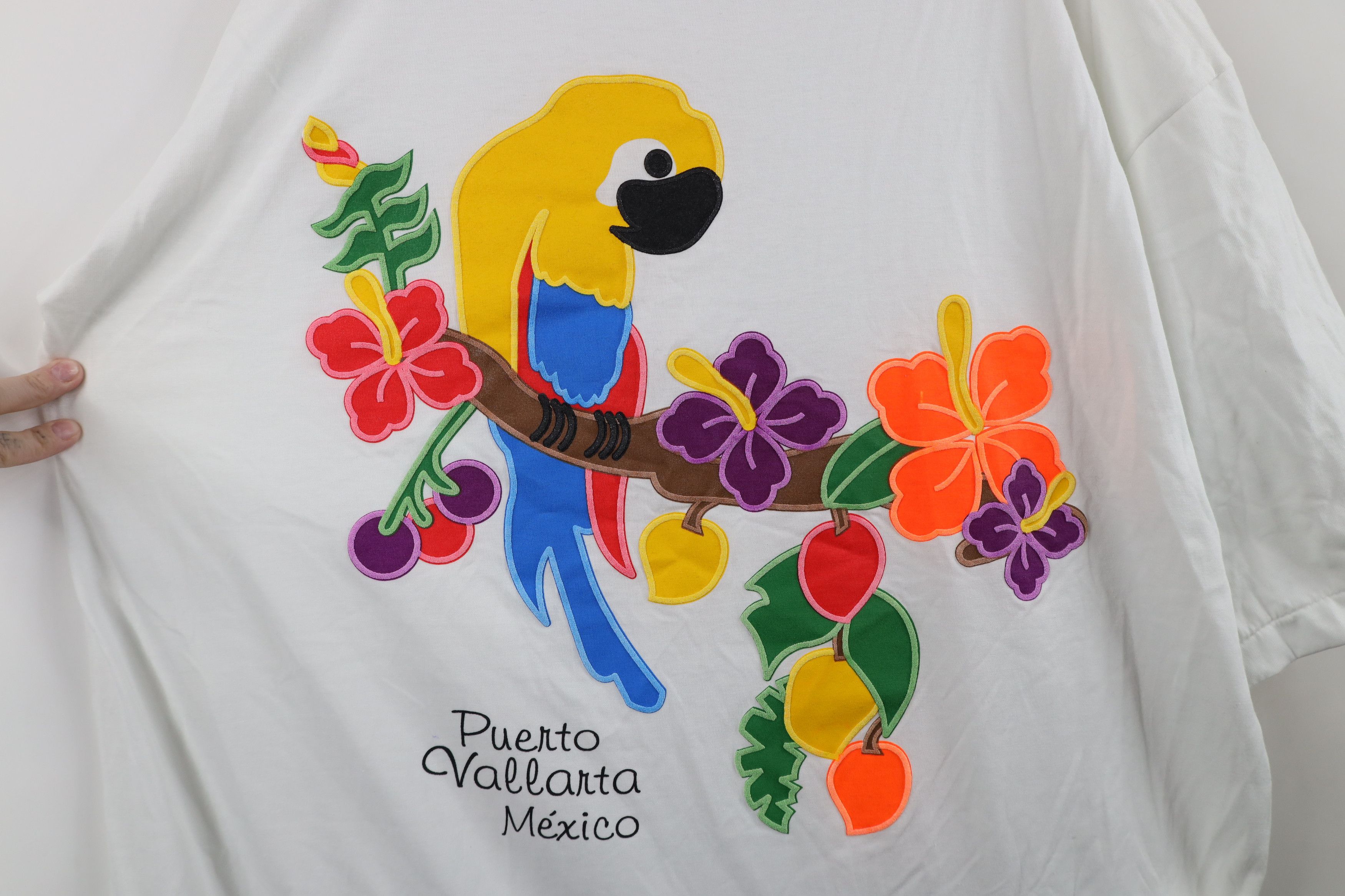 Vintage Vintage 90s Streetwear Mexico Parrot Flower Beach T-Shirt Size ONE SIZE - 4 Thumbnail