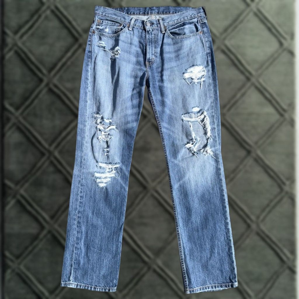 Levi's VINTAGE Levi's 514 Jeans Light Wash Distressed Denim 34x32 Men Straight Blue 514 Jeans Size US 34 / EU 50 - 1 Thumbnail