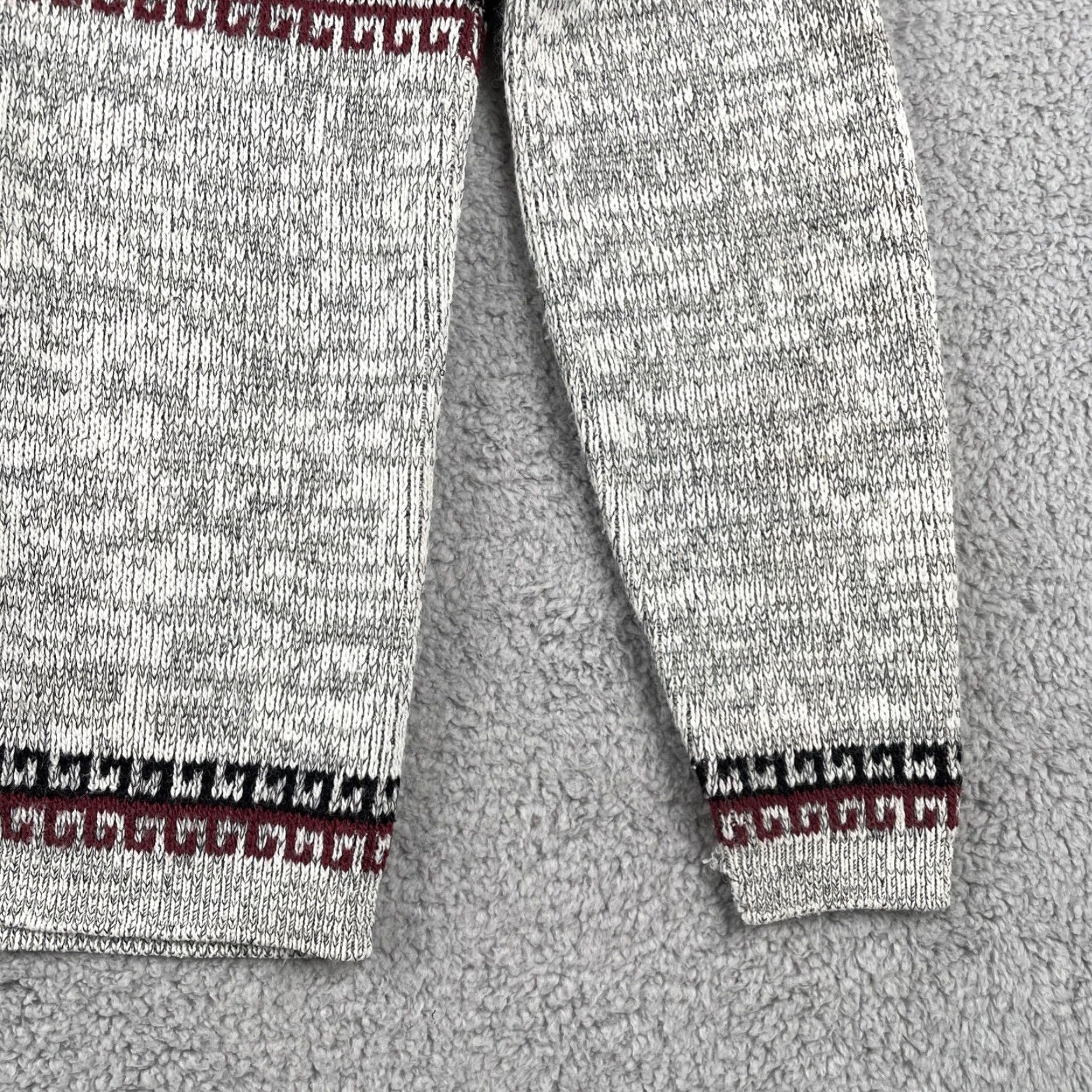 Vintage Vtg Unbranded Cardigan Sweater Geometric Stripe Design Long Sleeve Knit Collar Gray Large Men Notes: CozySoft Winter Snowflake Design Size US L / EU 52-54 / 3 - 7 Thumbnail
