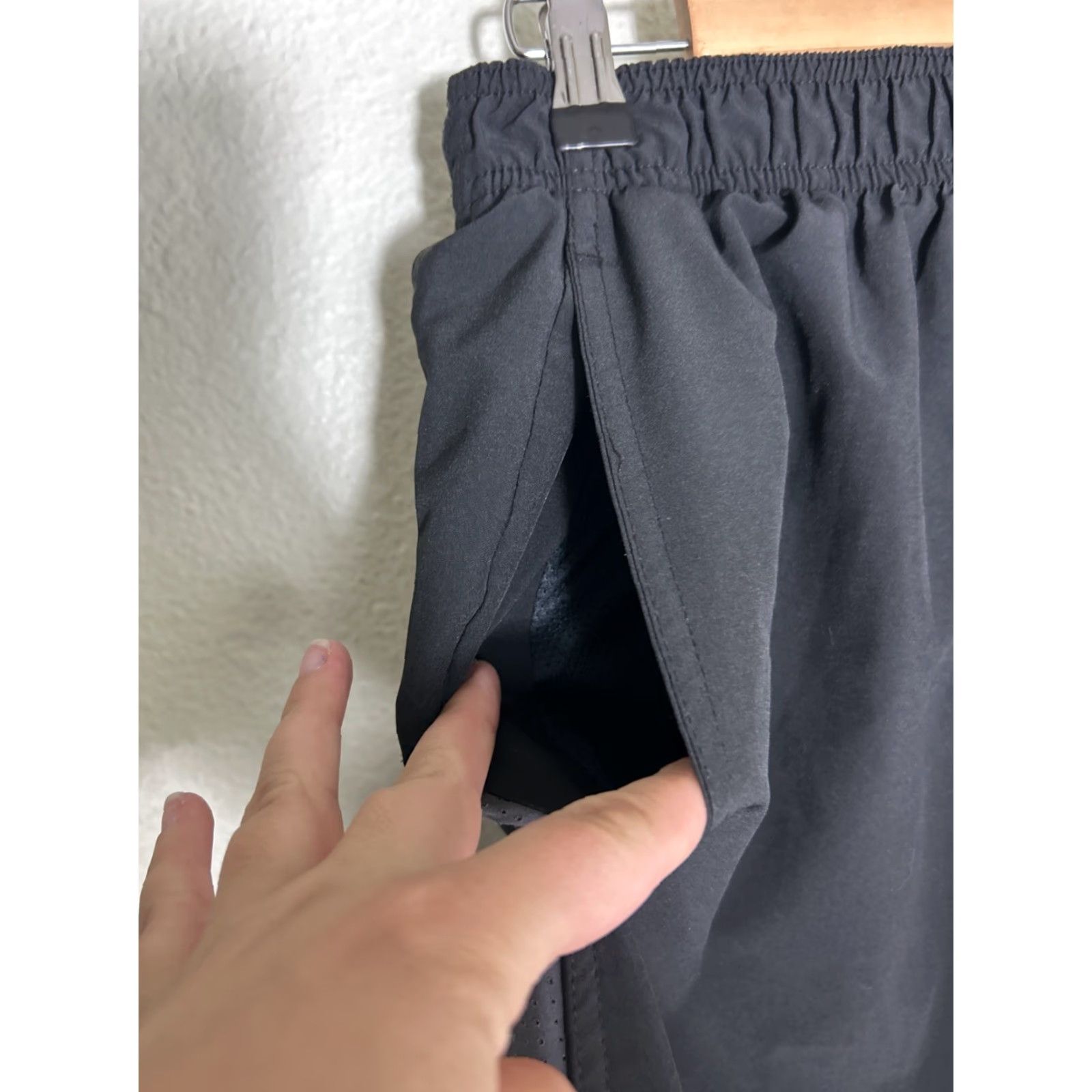 Nike Nike Lined Running Shorts Men’s Large Black Missing Drawstring 30x4.5 Size US 33 - 5 Thumbnail