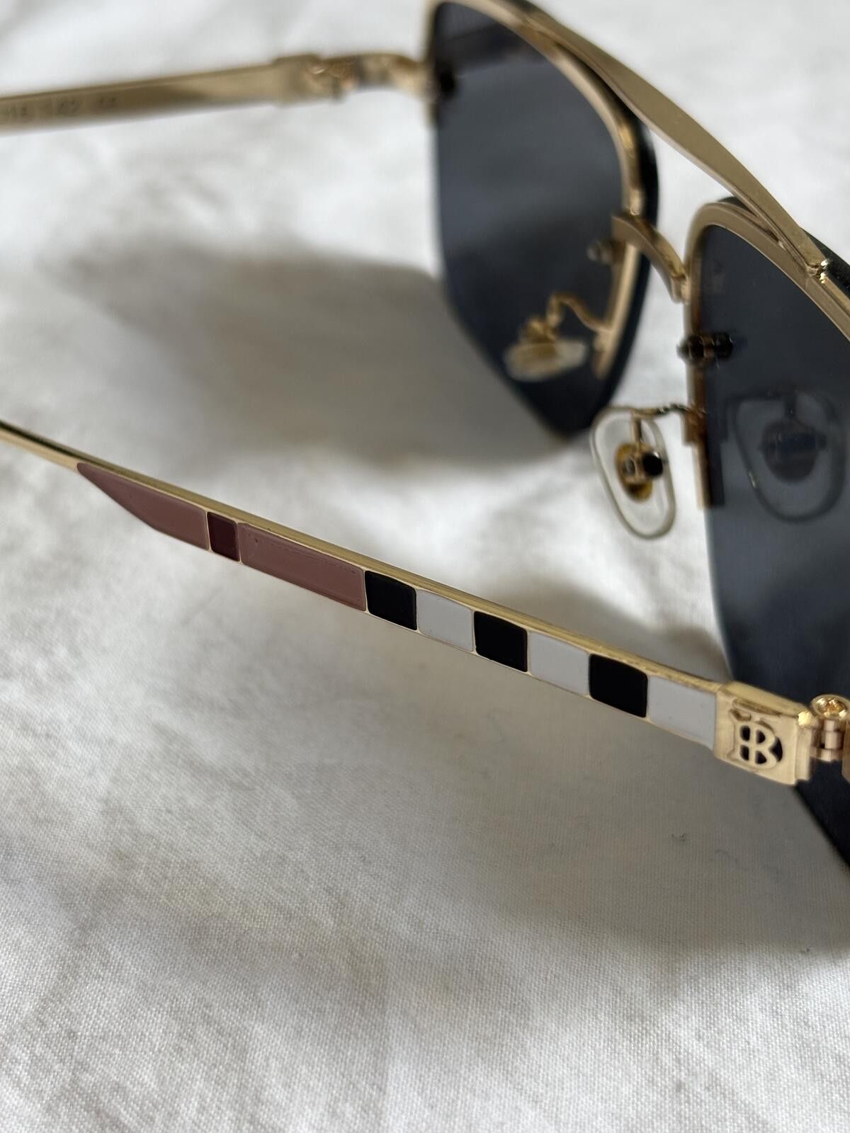 Burberry Burberry - Square Gradient Lens Sunglasses with Gold Frame Size ONE SIZE - 7 Thumbnail